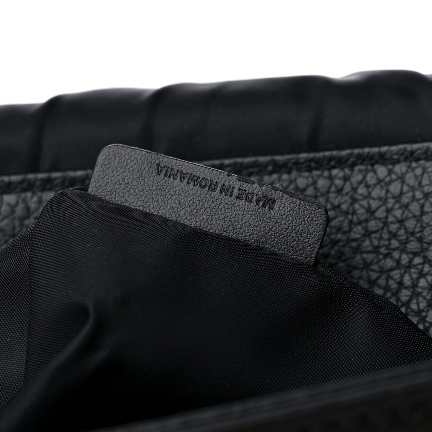 Grainy Calfskin Embossed Bruno Messenger Black