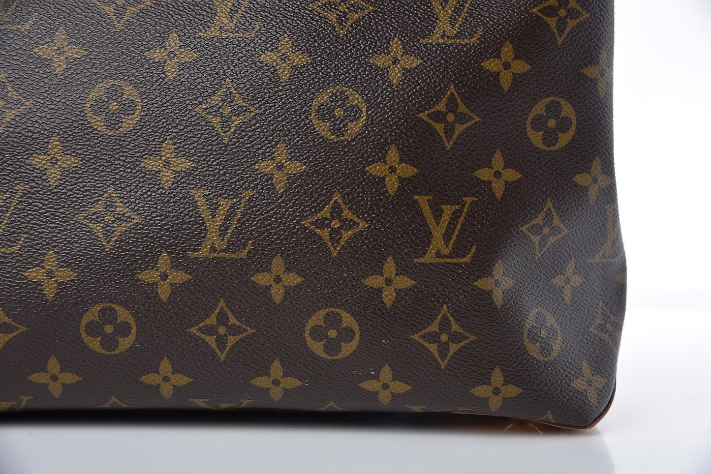 Monogram Wilshire MM