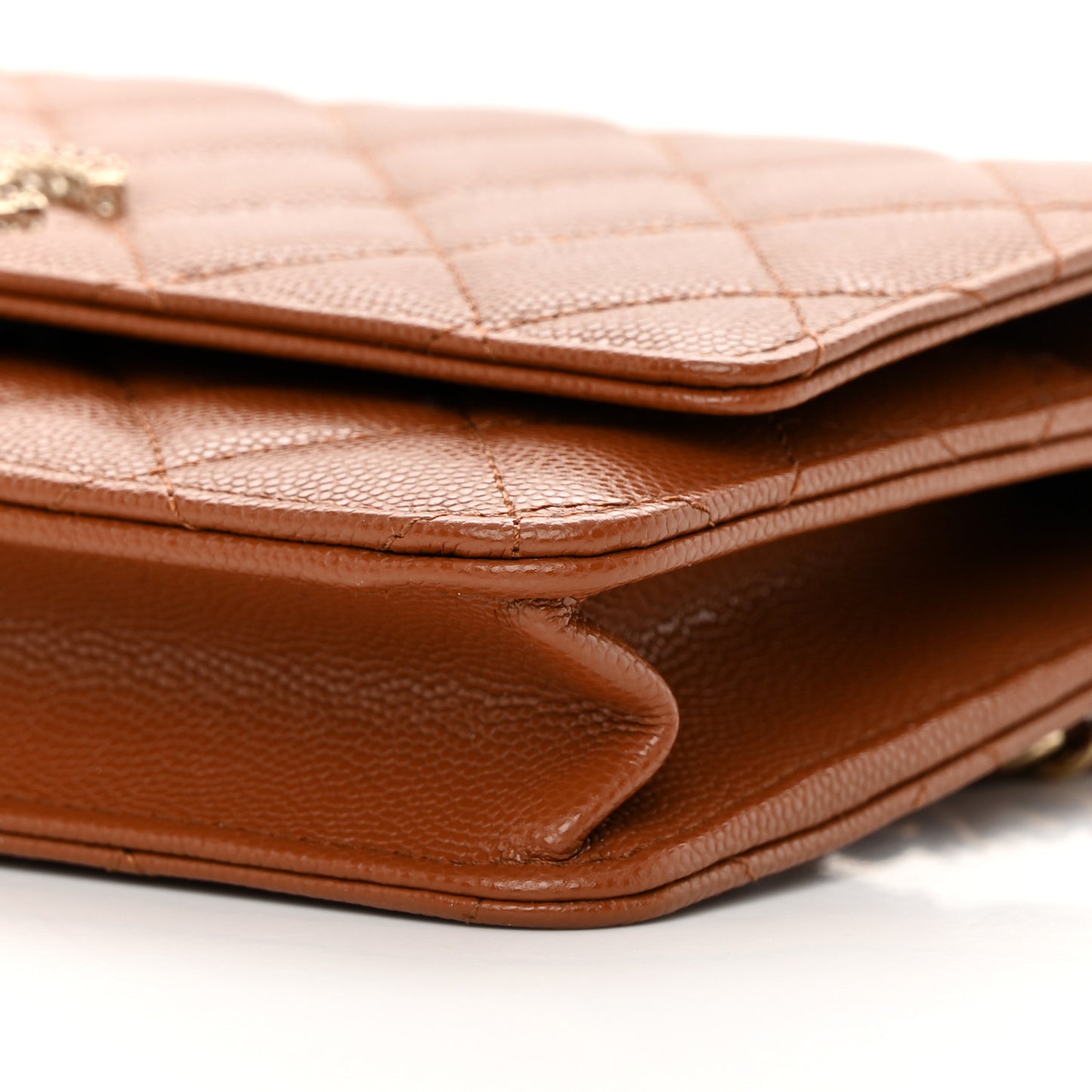 Shiny Caviar Quilted Strass Wallet On Chain WOC Light Brown