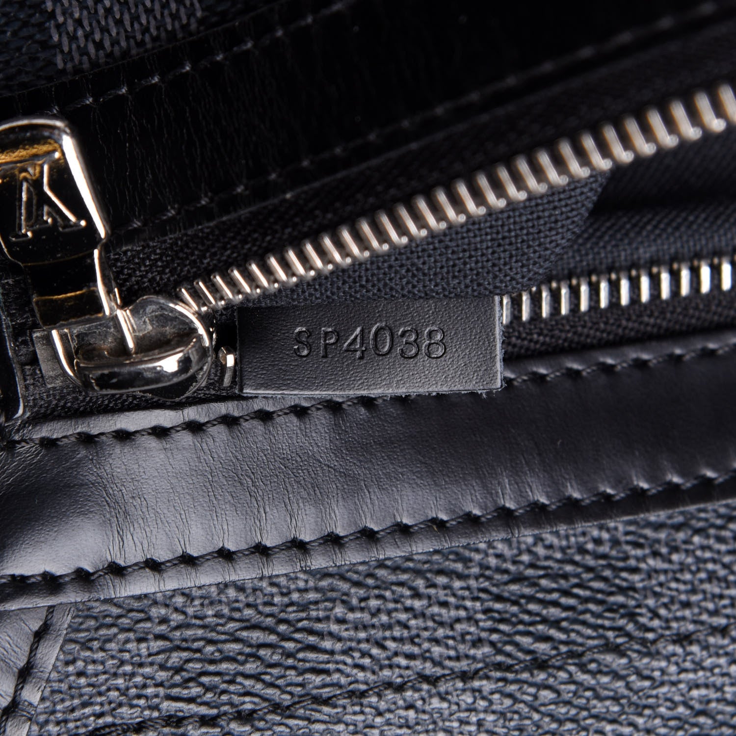 Louis Vuitton Damier Graphite Daniel GM 7 of 10