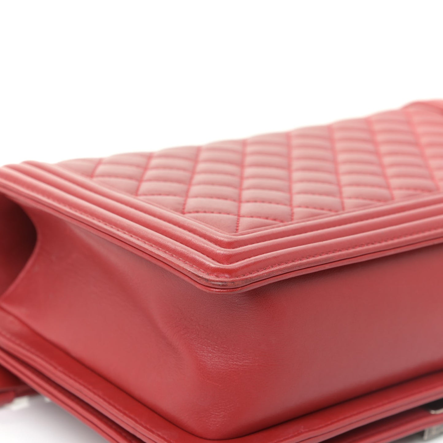 Lambskin Quilted New Medium Boy Flap Red