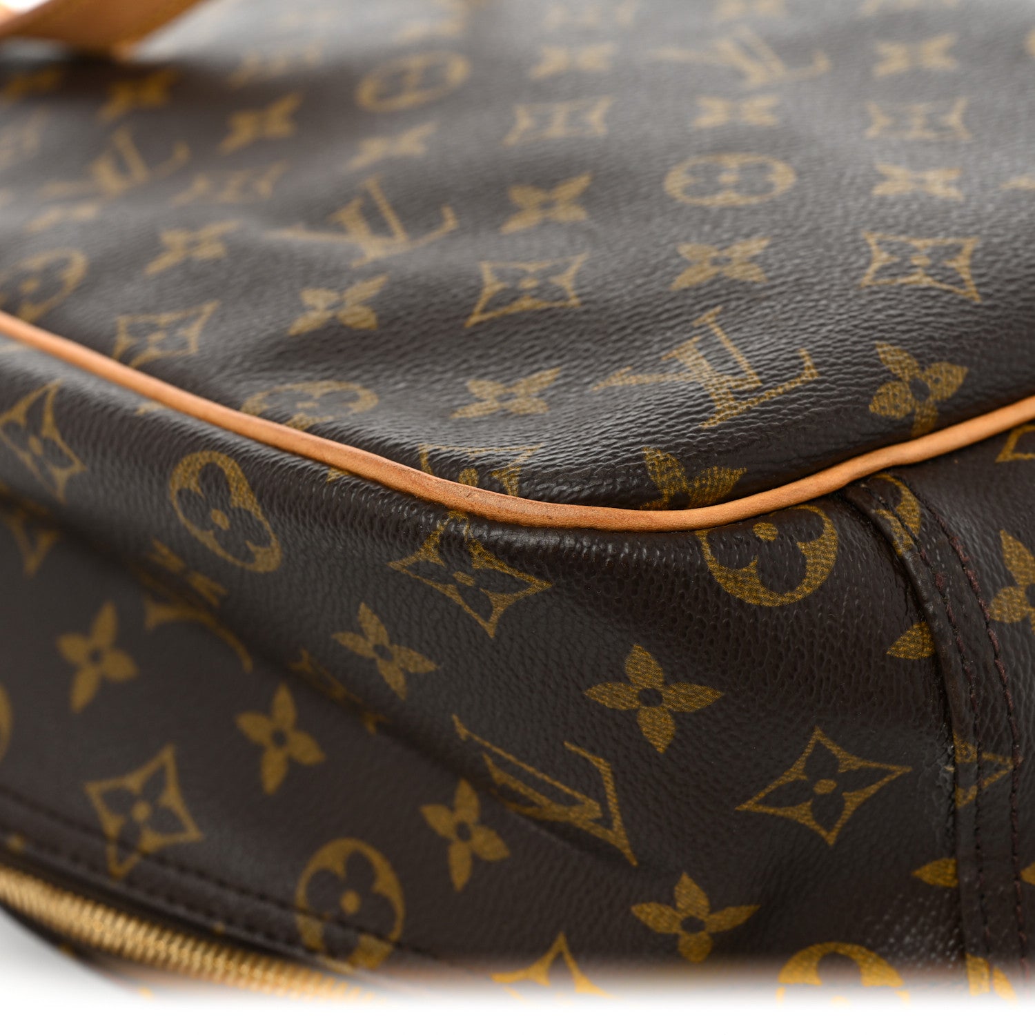 Louis Vuitton Monogram Excursion Shoe Bag 15 of 19