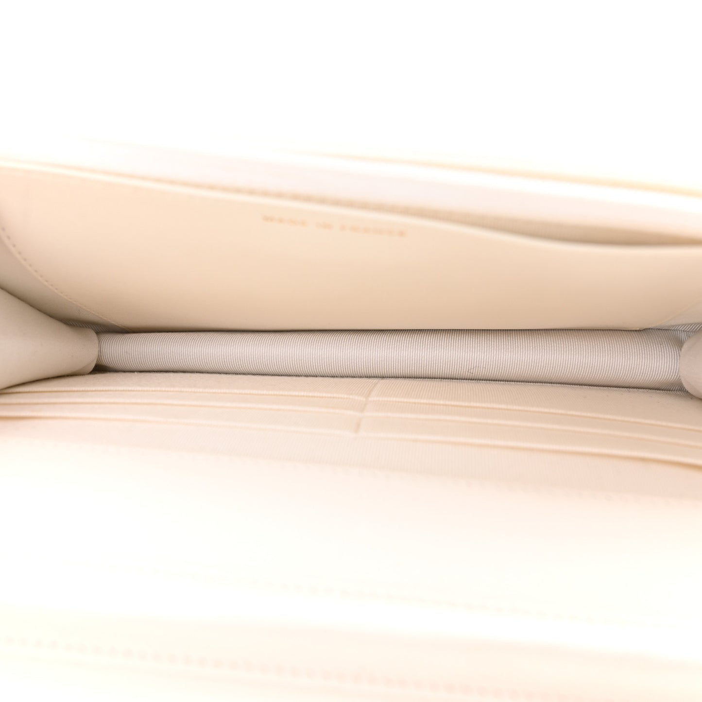 Caviar Quilted Wallet On Chain WOC White