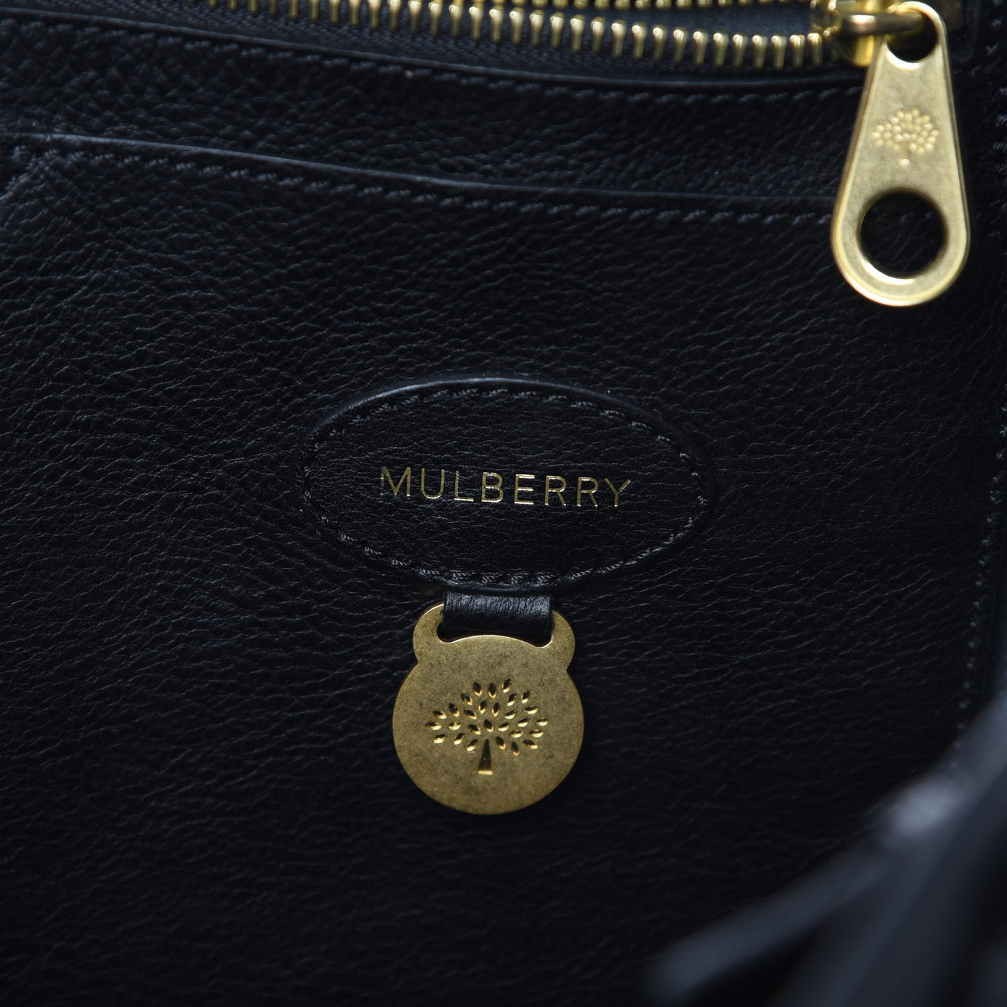 Classic Grain Calfskin Bayswater Black
