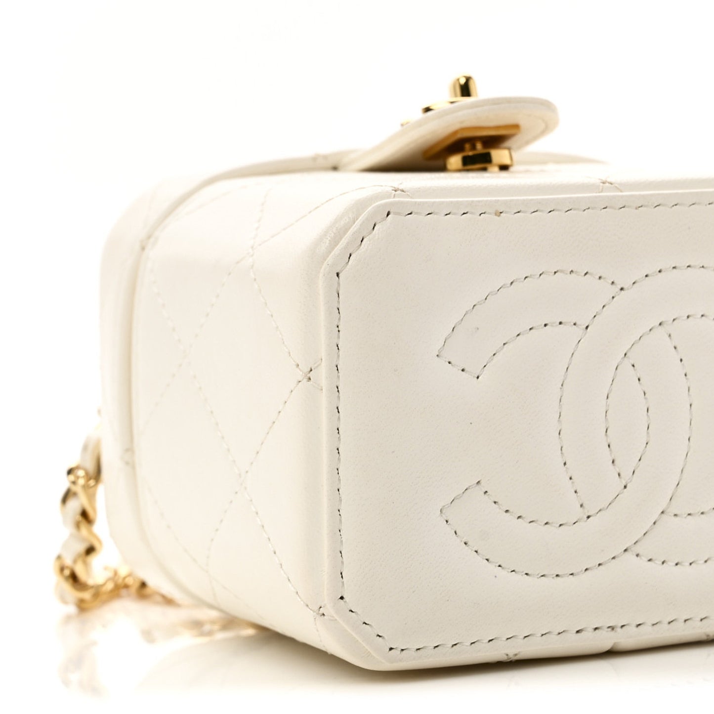 Lambskin Quilted Vanity Clutch With Chain White