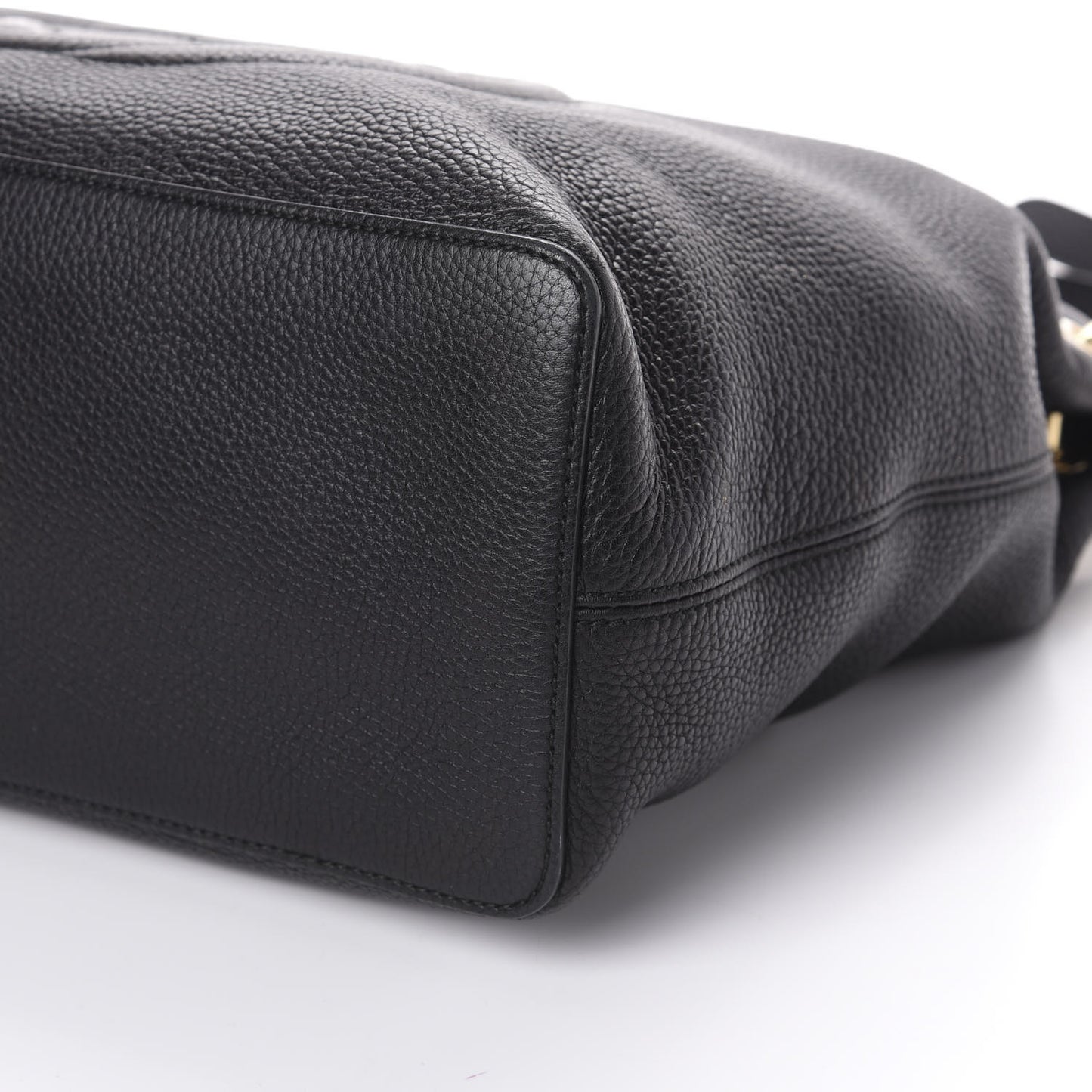 Pebbled Calfskin Large Soho Hobo Black