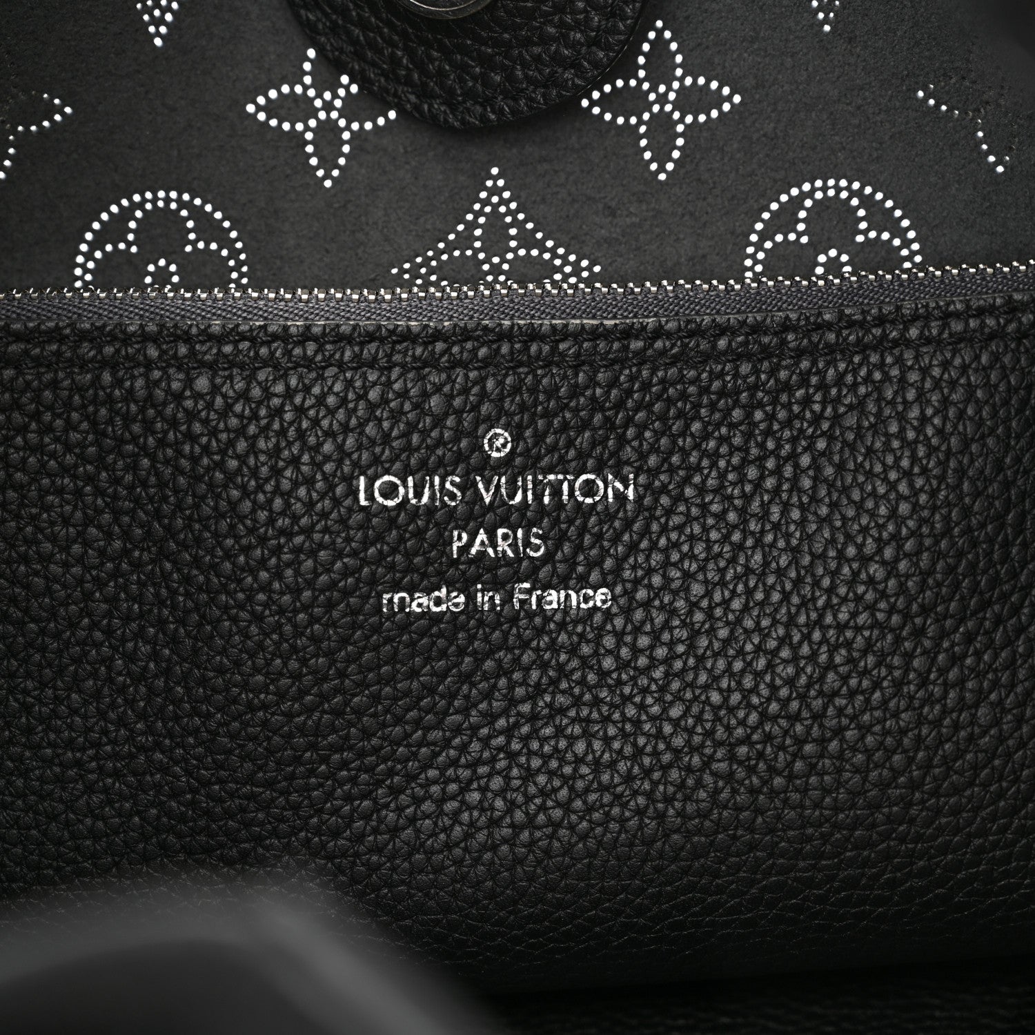 Louis Vuitton Mahina Carmel Hobo Black 6 of 9