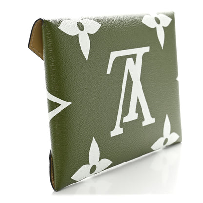 Louis Vuitton Monogram Giant Kirigami Pochette Set 4 of 11