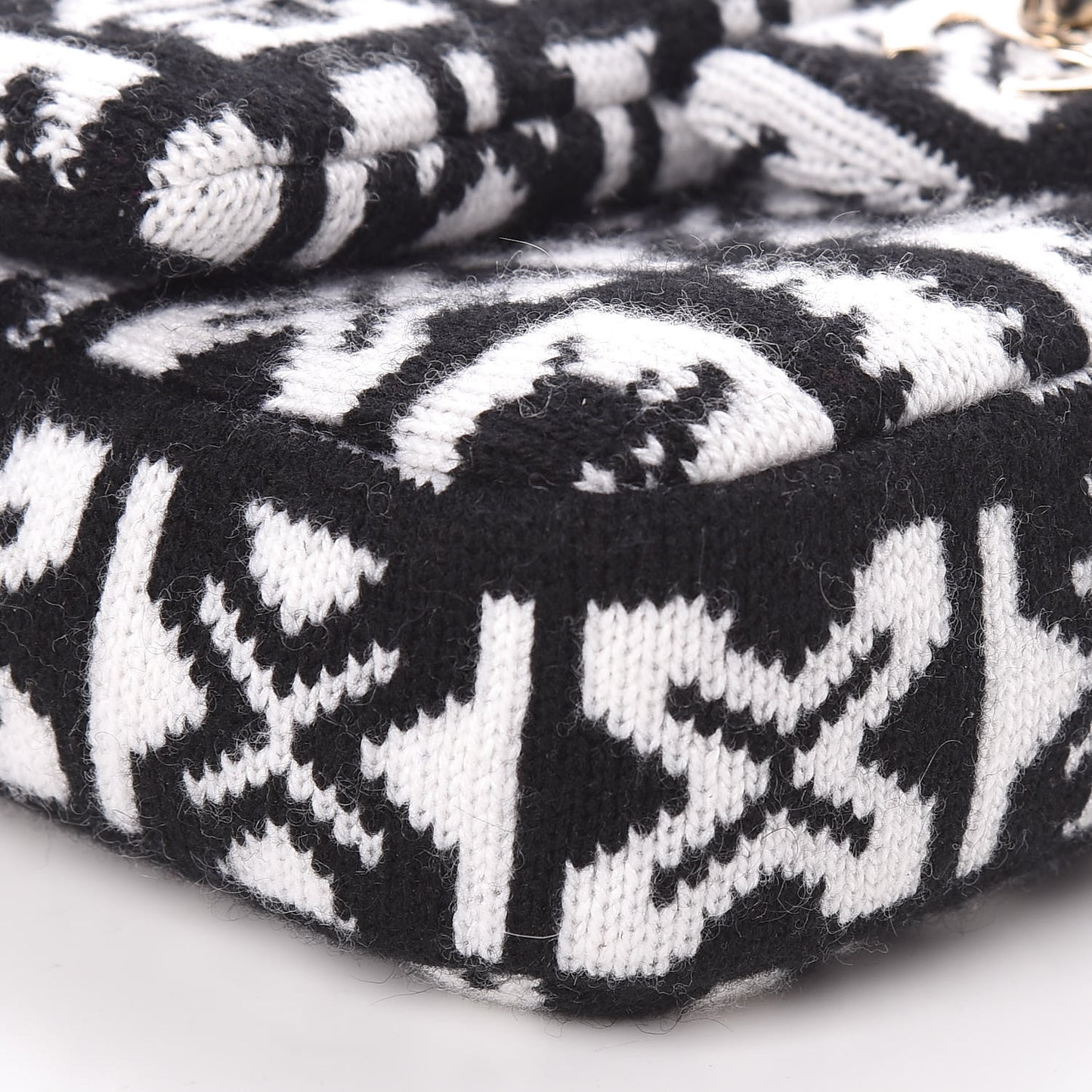 Cashmere Knit Coco Neige Flap Black White