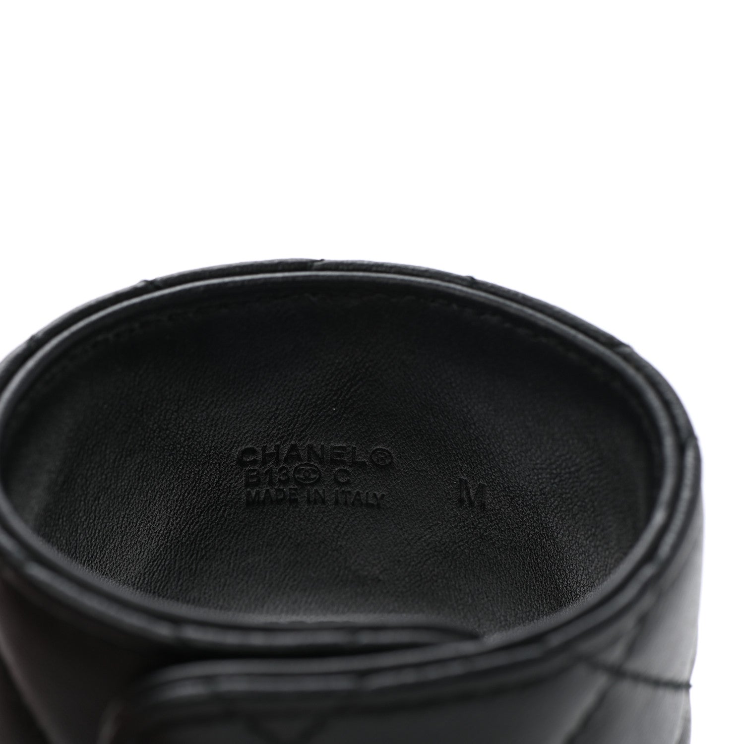 Chanel Lambskin Quilted CC Turnlock Cuff M Black 4 of 5