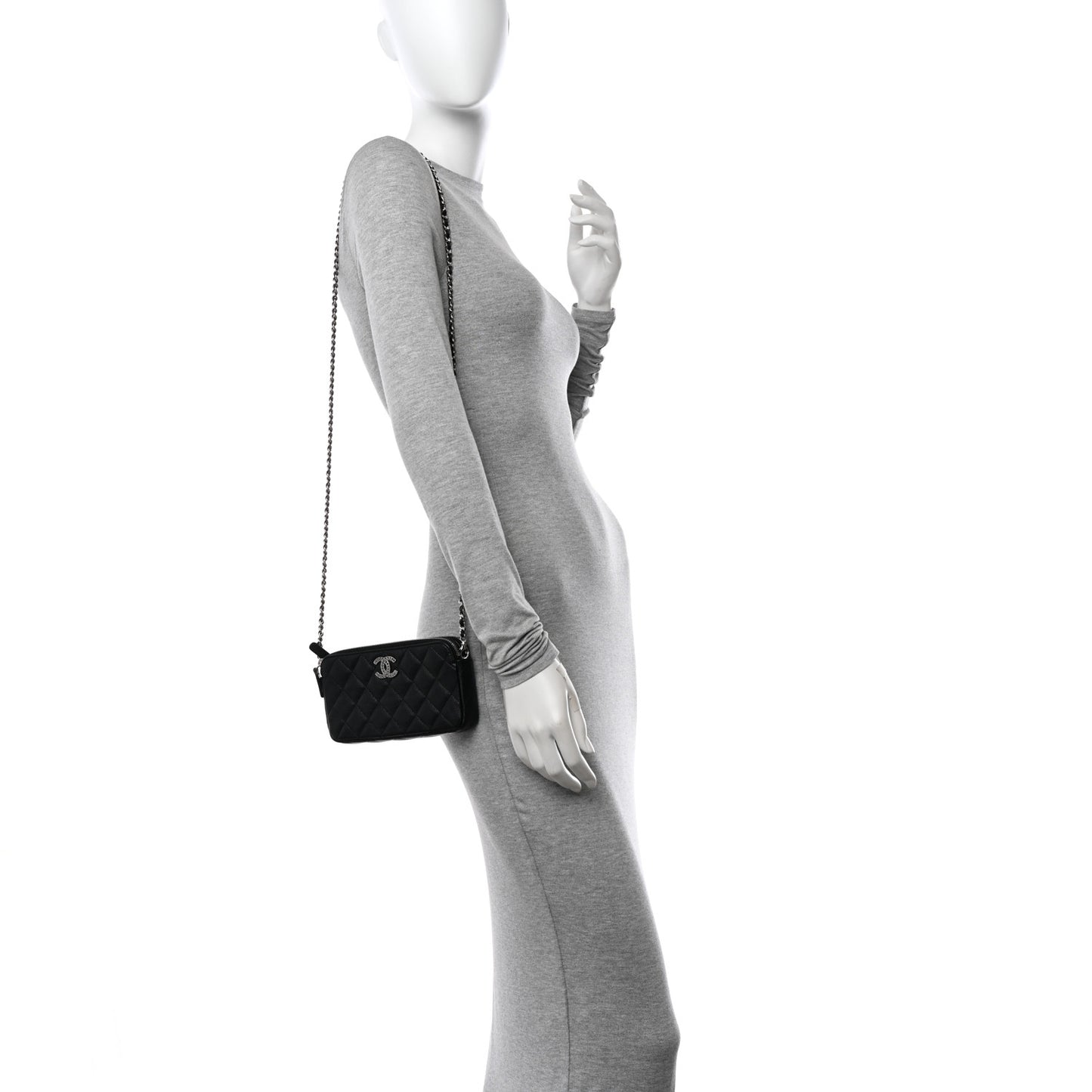 Caviar Quilted Logo Small Clutch With Chain Black