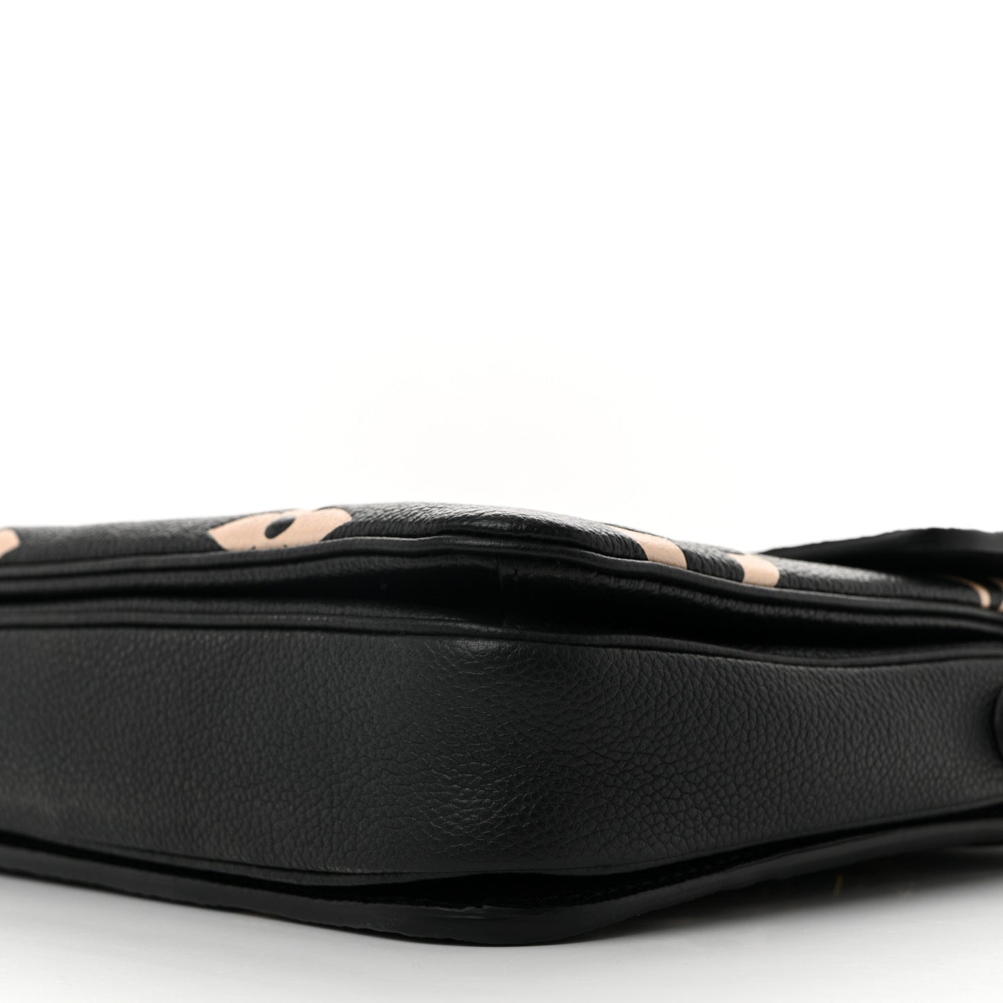 Empreinte Monogram Giant Pochette Metis Black Beige