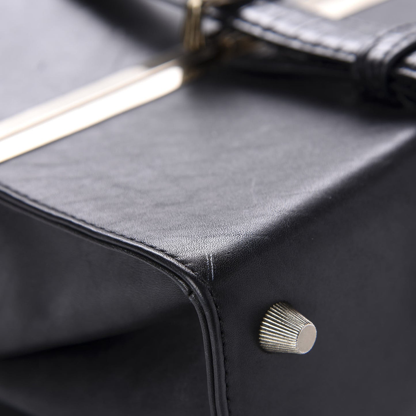 Calfskin Crocodile Embossed Tai Dopp Kit Bag Black