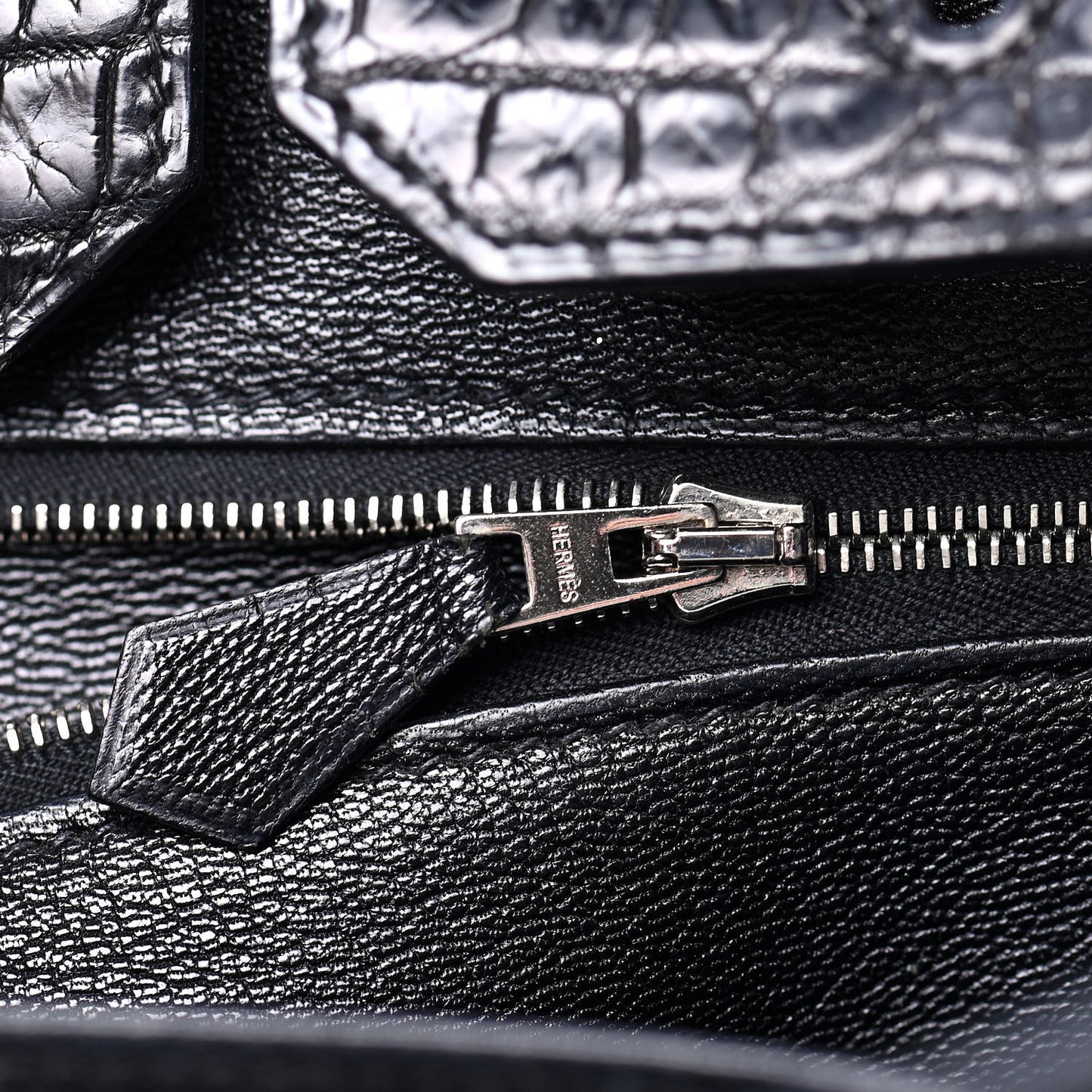 Matte Porosus Crocodile Birkin 35 Black