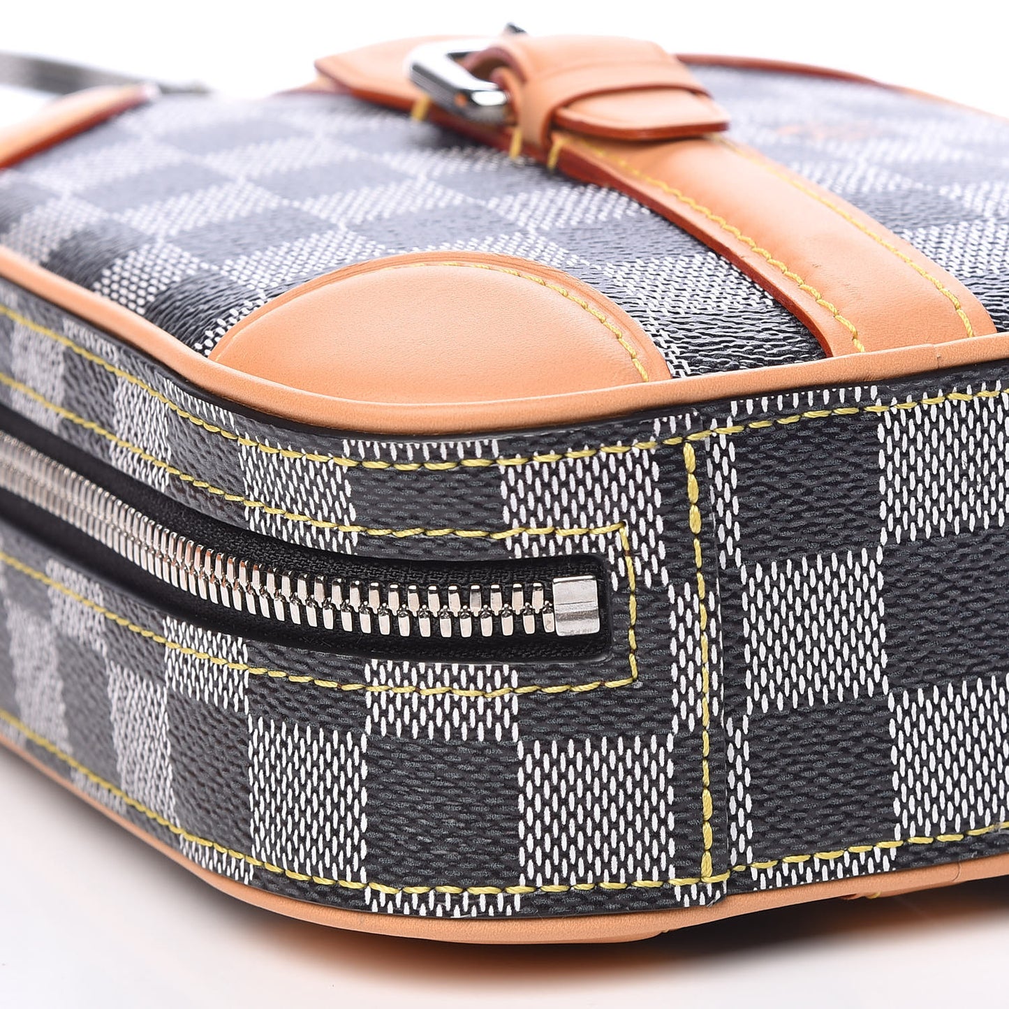 Damier Colors Valisette Verticale