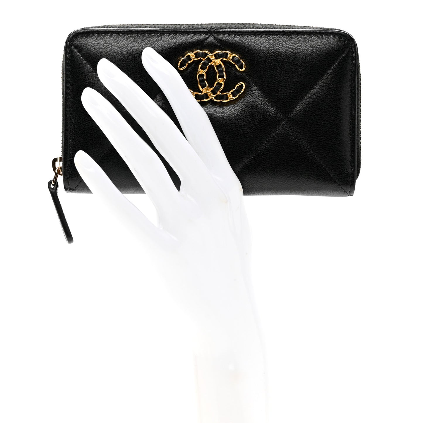 Goatskin Quilted Medium Chanel 19 Zipped Wallet Black