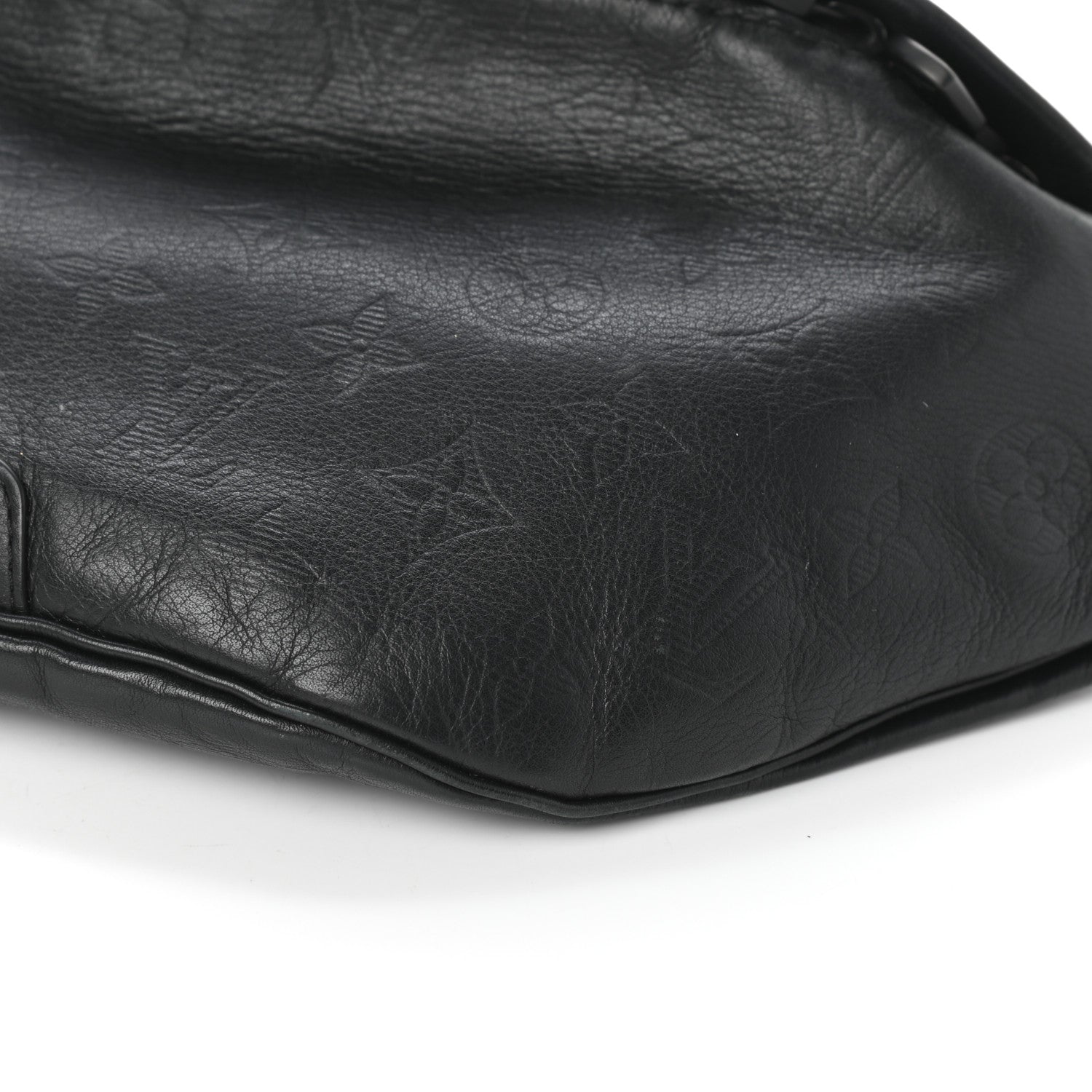 Louis Vuitton Calfskin Monogram Shadow Discovery Bumbag Black 9 of 9