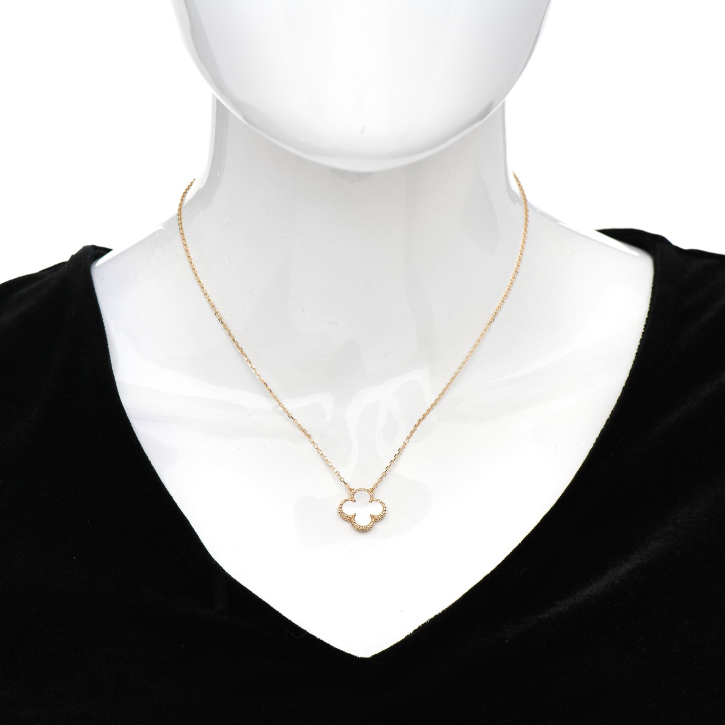 18K Yellow Gold Mother of Pearl Vintage Alhambra Pendant Necklace