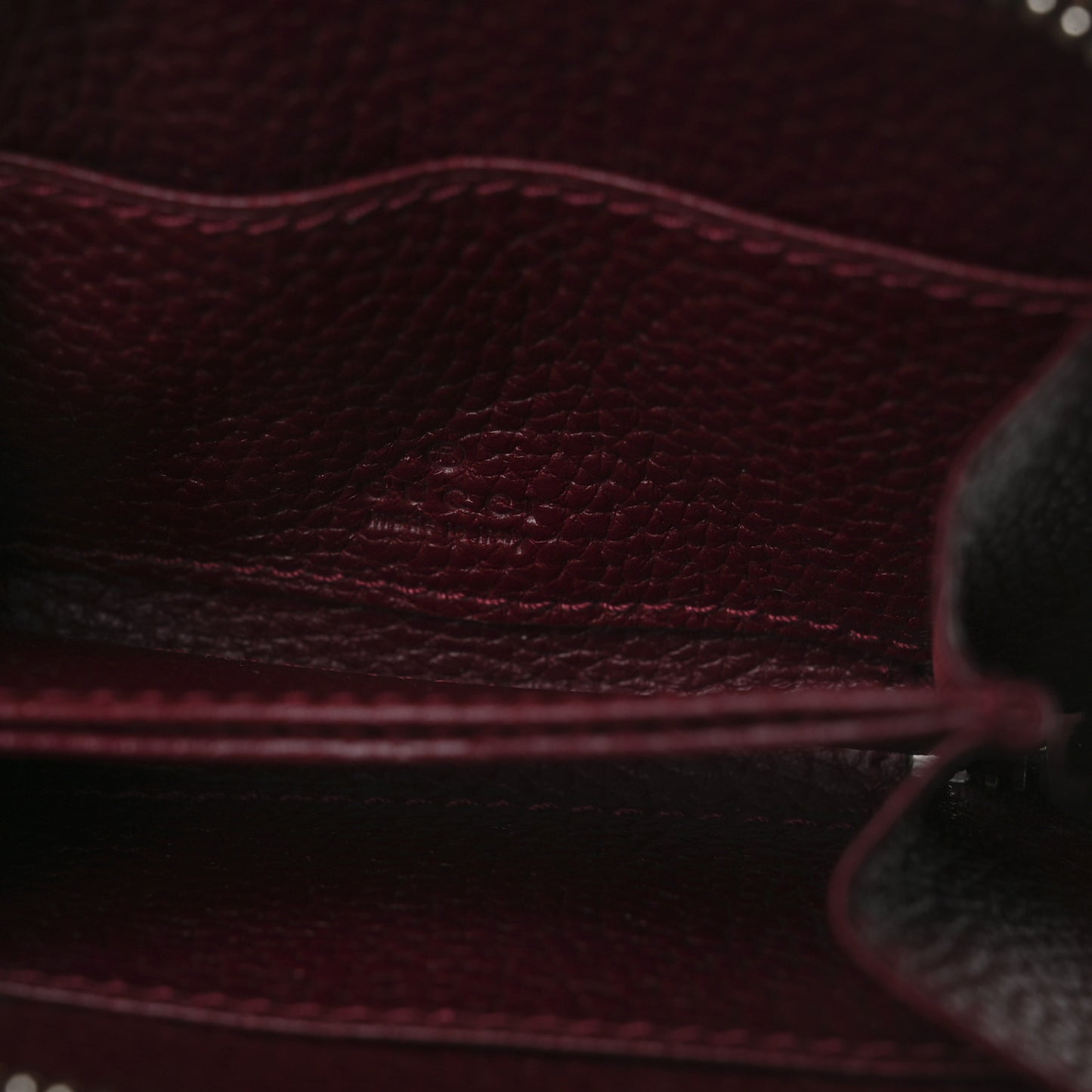 GG Supreme Shadow Zip Around Wallet Rosso Ancora Red