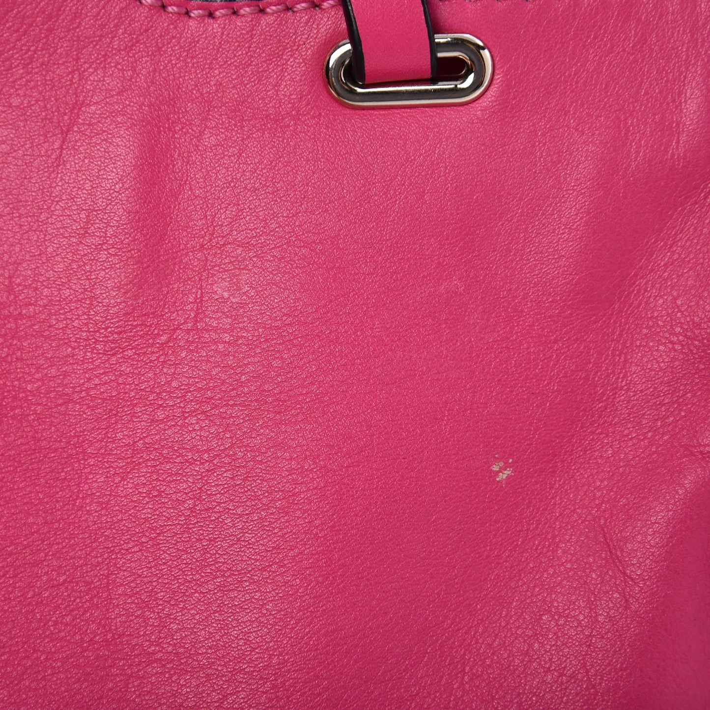 Vitello Medium Rockstud Tote Pop Fuxia