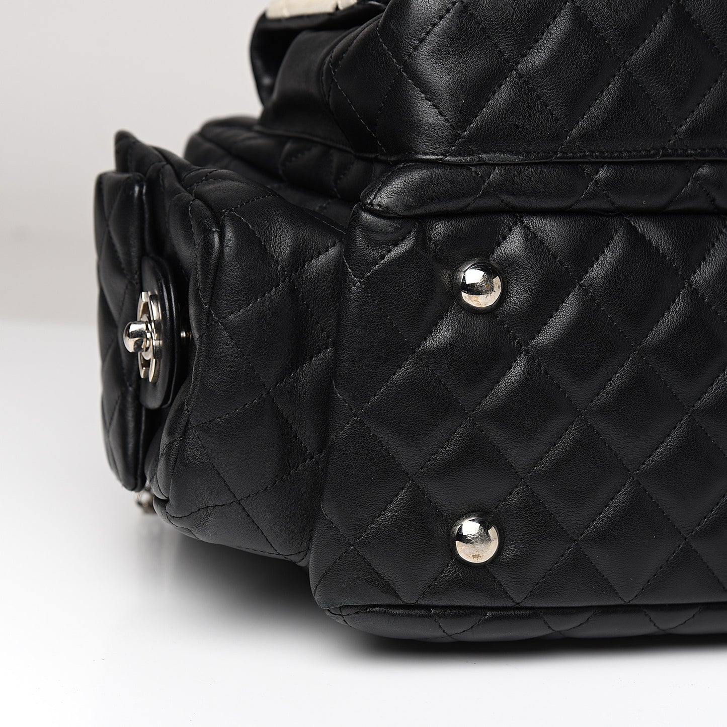 Calfskin Quilted Large Cambon Multipocket Reporter Black White