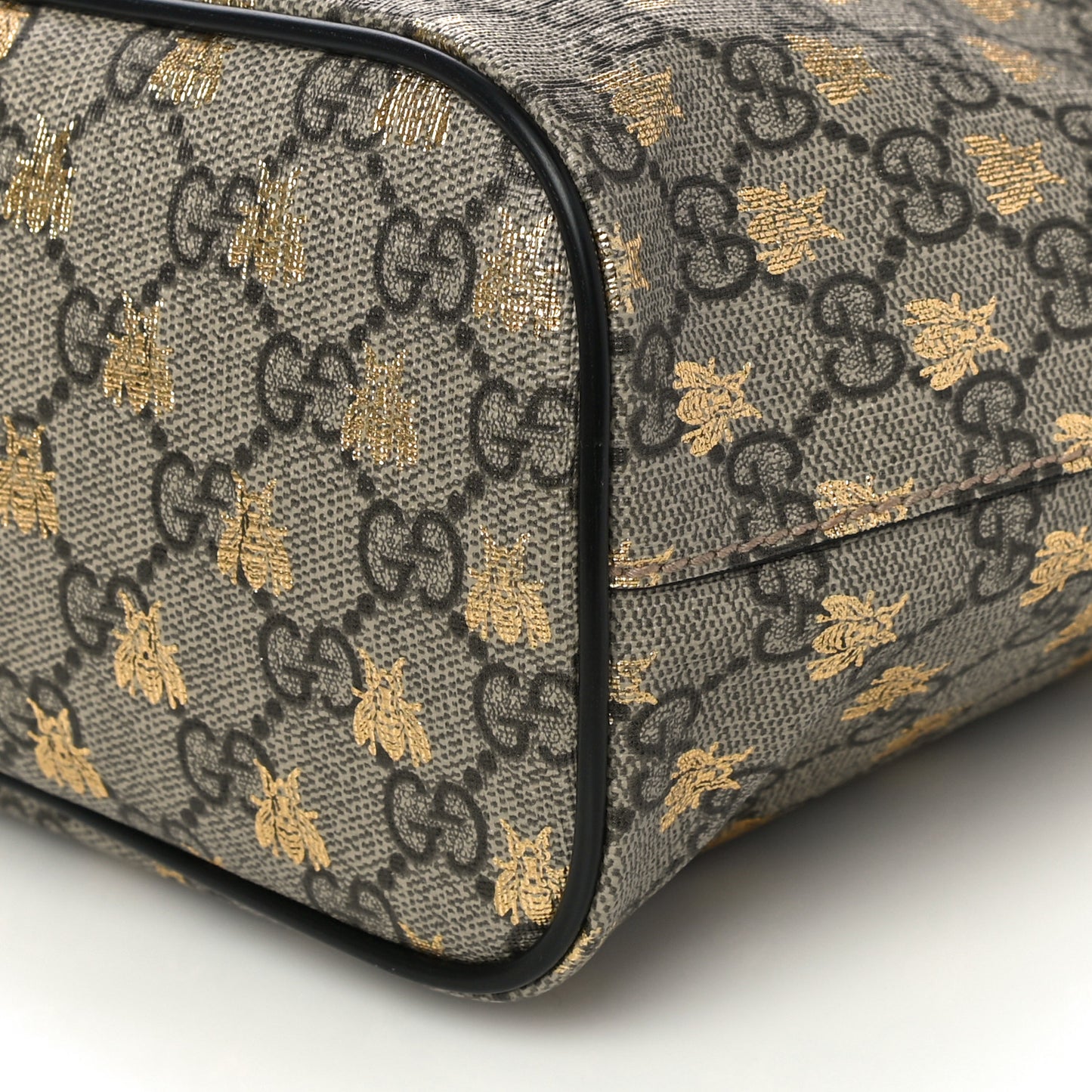 Soft GG Supreme Monogram Bees Small Crossbody Tote Beige Oro Black