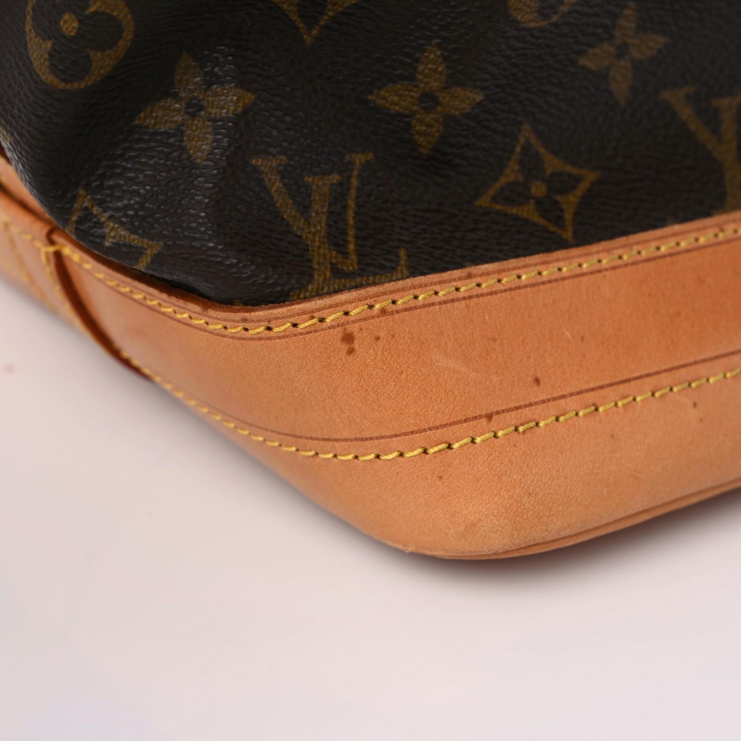 Monogram Noe