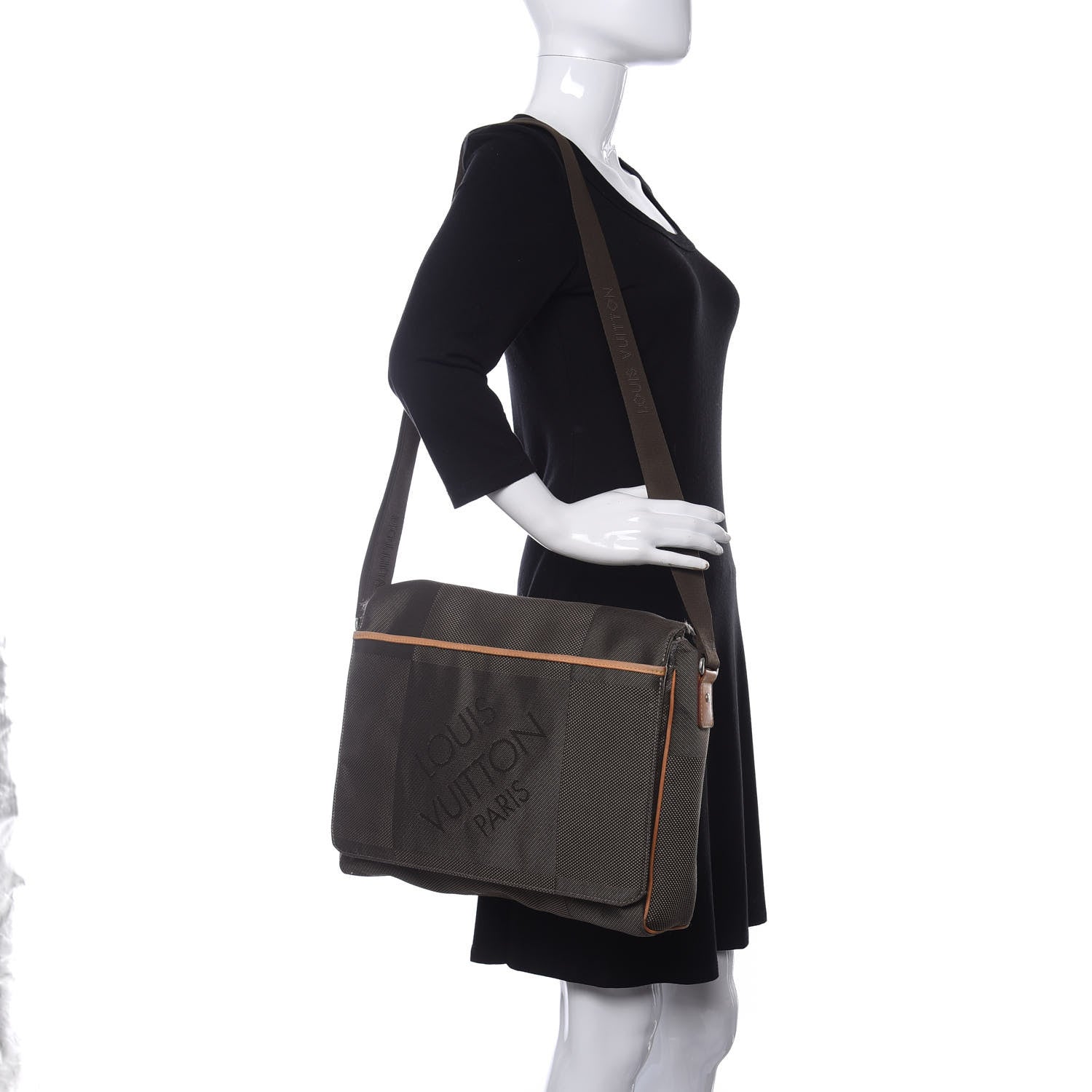 Louis Vuitton Damier Geant Messenger Bag Sable 2 of 11