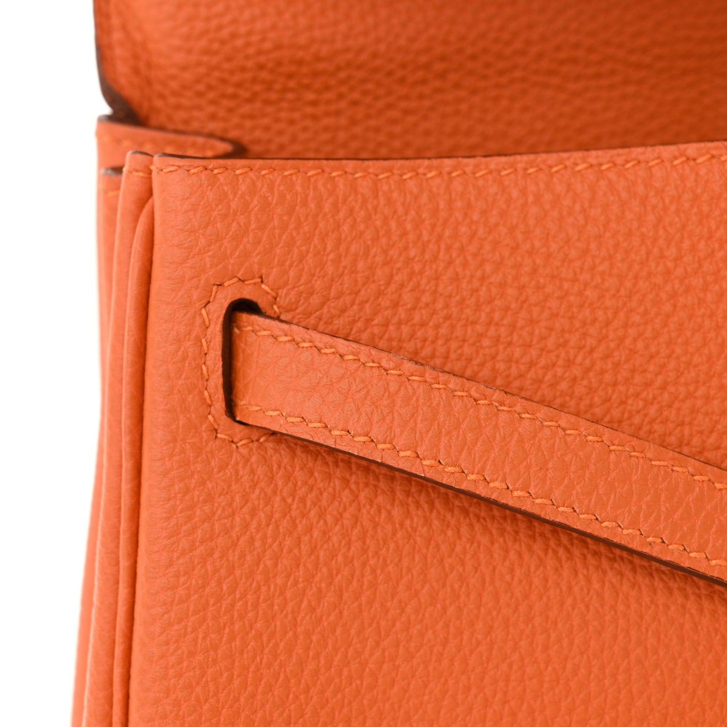 Togo Kelly Retourne 25 Orange