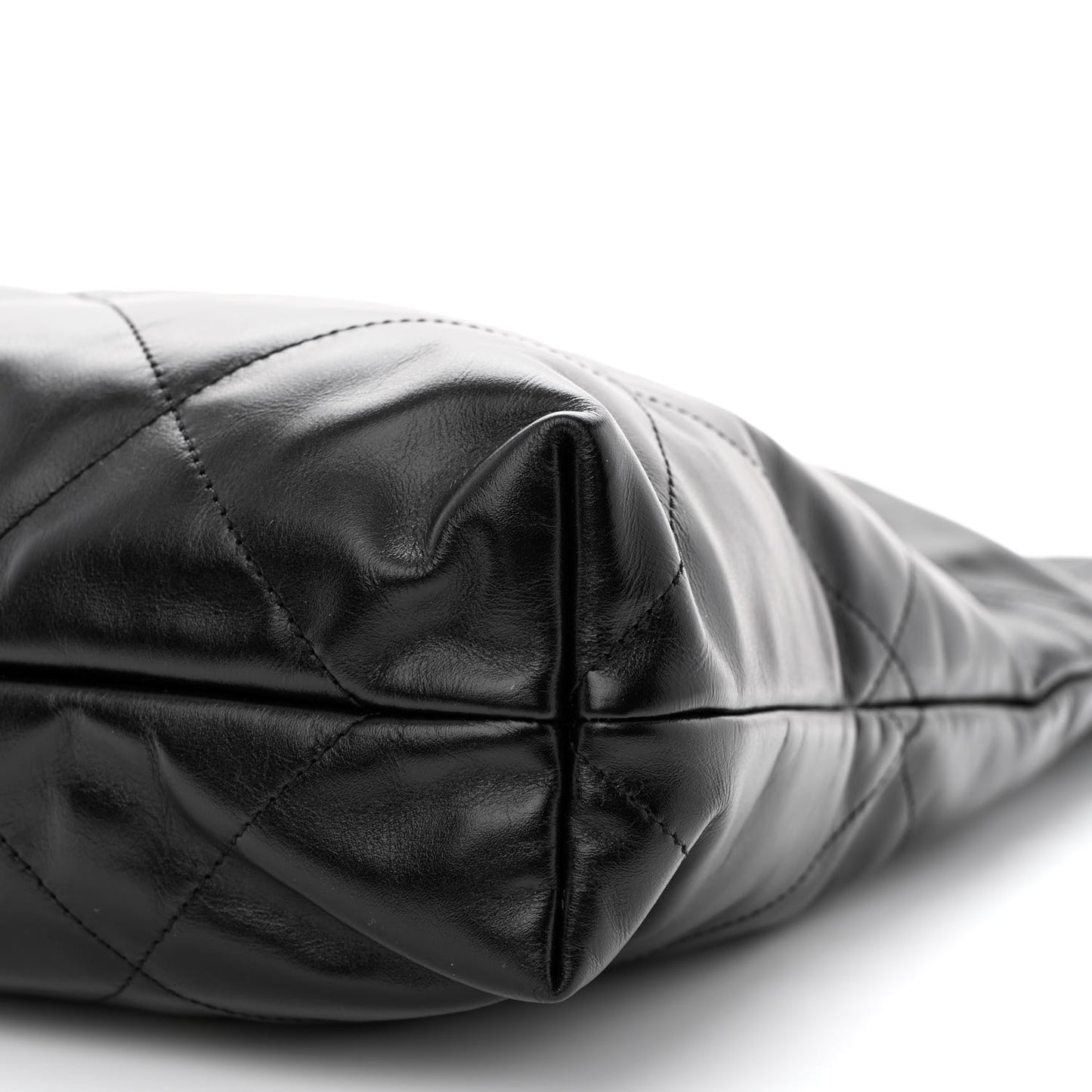 Shiny Calfskin Quilted Chanel 22 Black