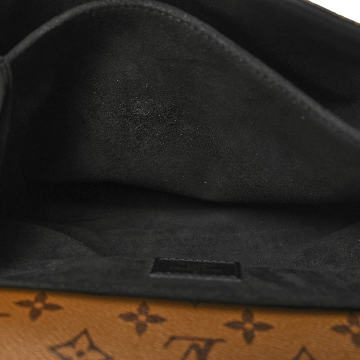 Reverse Monogram Pochette Metis