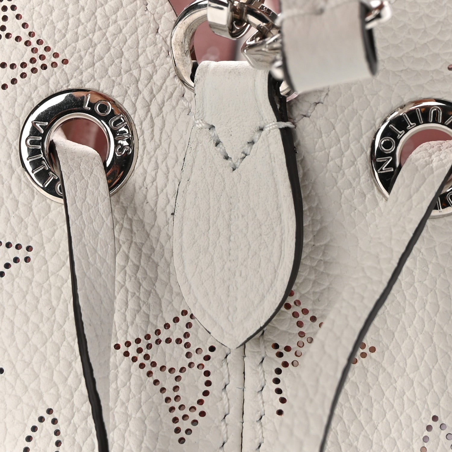 Louis Vuitton Mahina Bella Snow White 7 of 10
