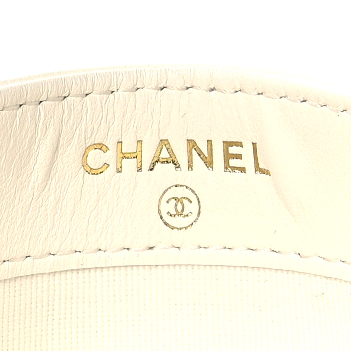 Lambskin Quilted Chanel 19 Card Holder White