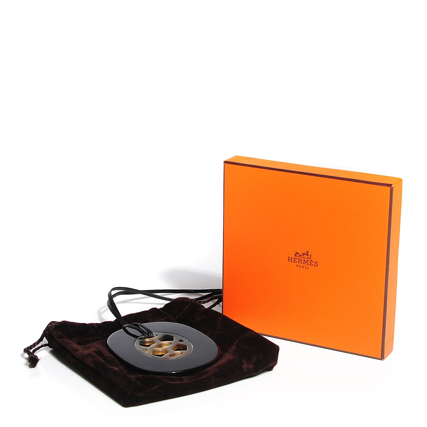 Buffalo Horn Lacquer Lift Necklace GM Black