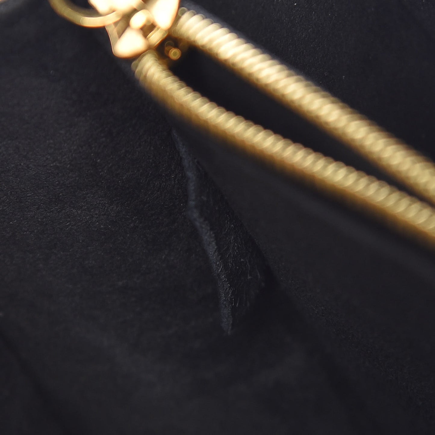 Monogram Victoire Black