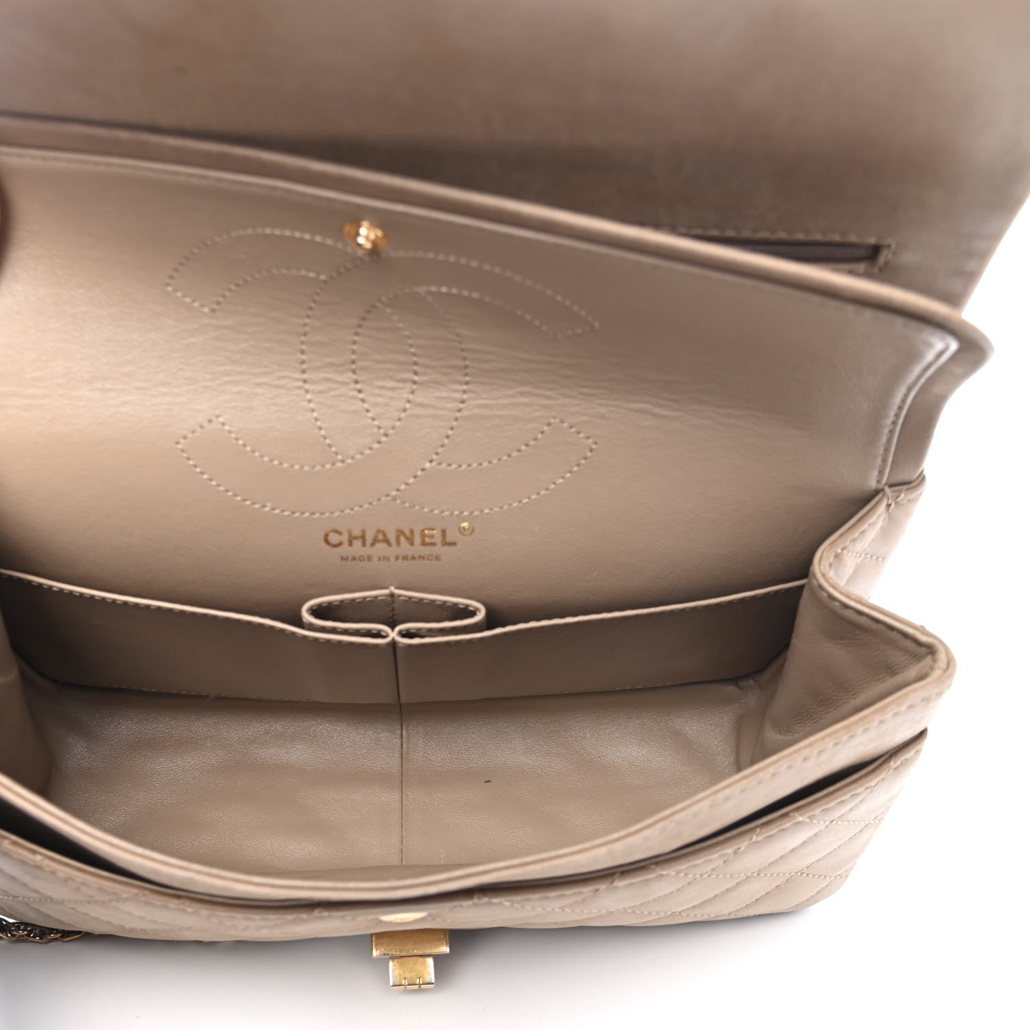 Chanel Iridescent Calfskin Quilted 2.55 Reissue 226 Flap Beige 4 of 4