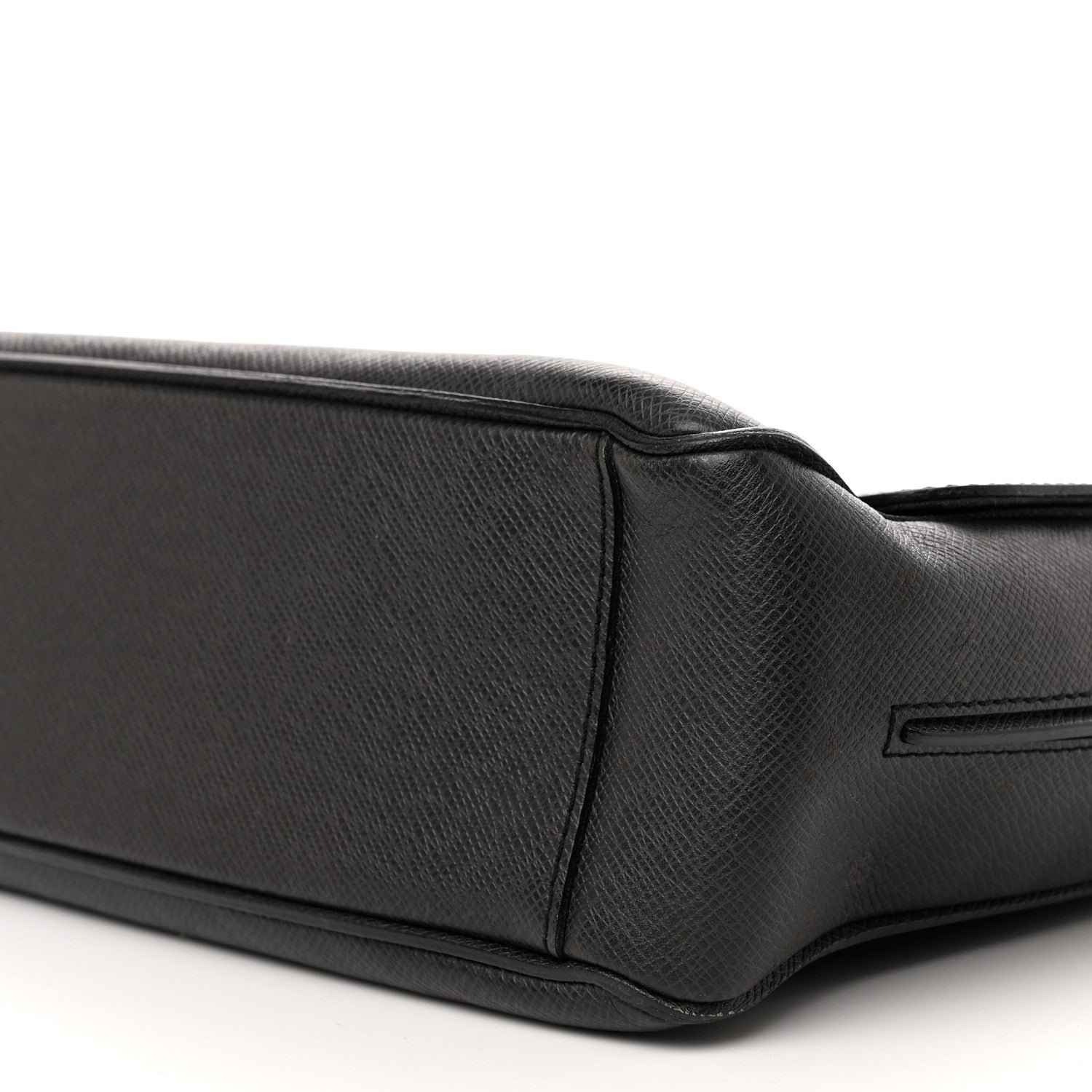 Louis Vuitton Taiga Roman MM Messenger Black 9 of 9