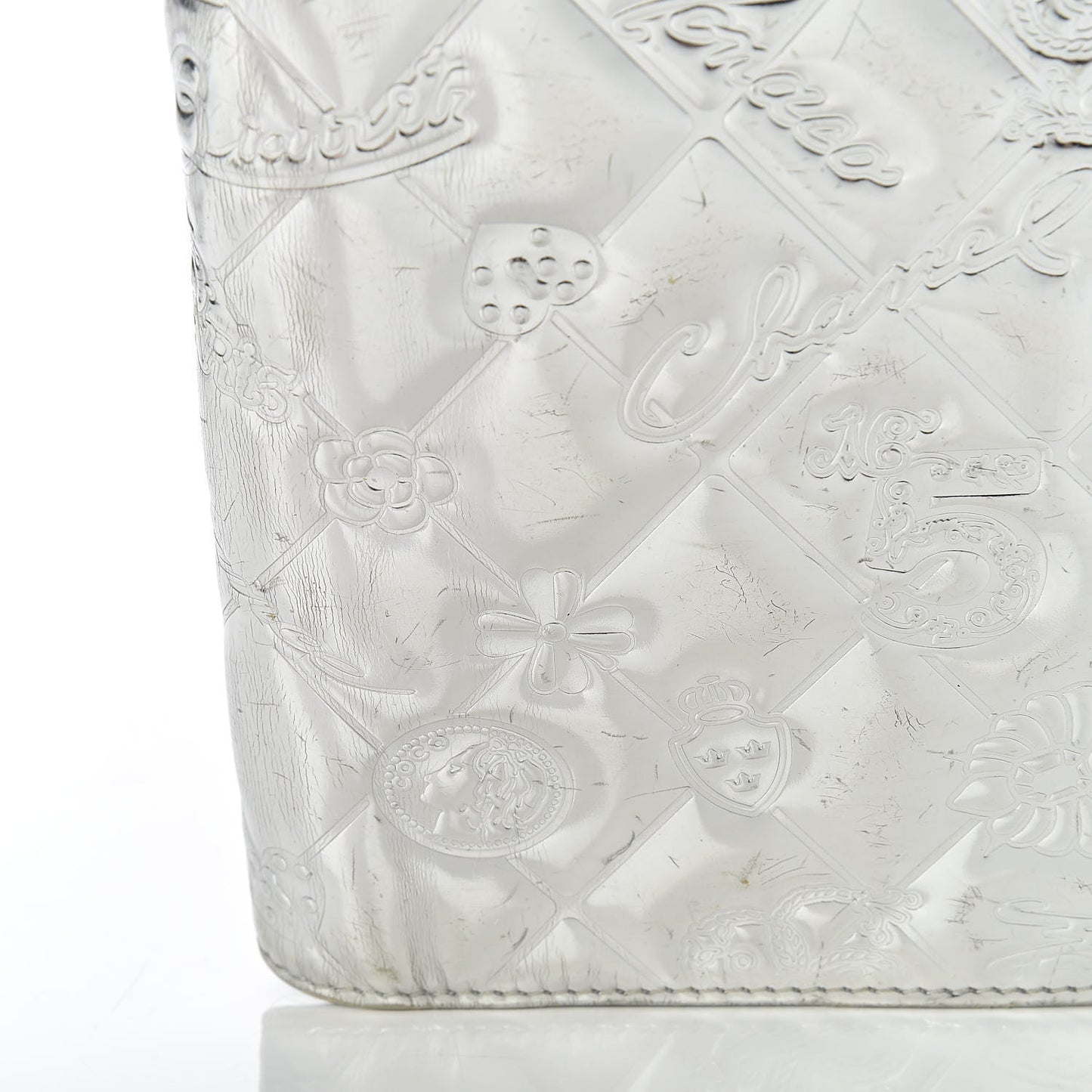 Metallic Patent Calfskin Quilted Lucky Symbols Yen Wallet Silver
