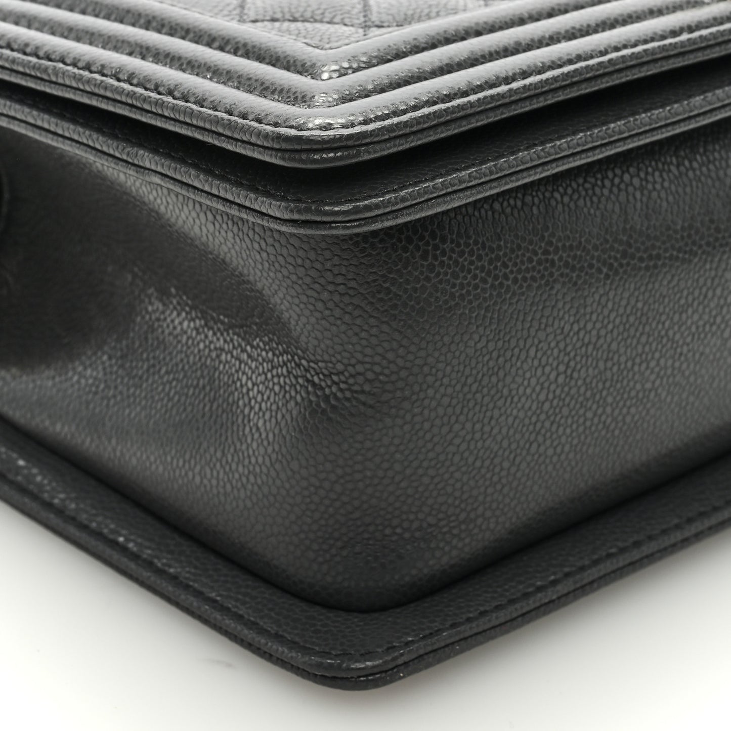 Caviar Quilted Medium Boy Flap Dark Grey