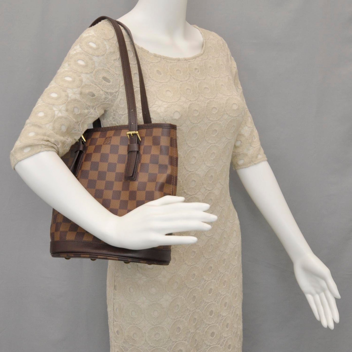 Damier Ebene Marais Bucket 23
