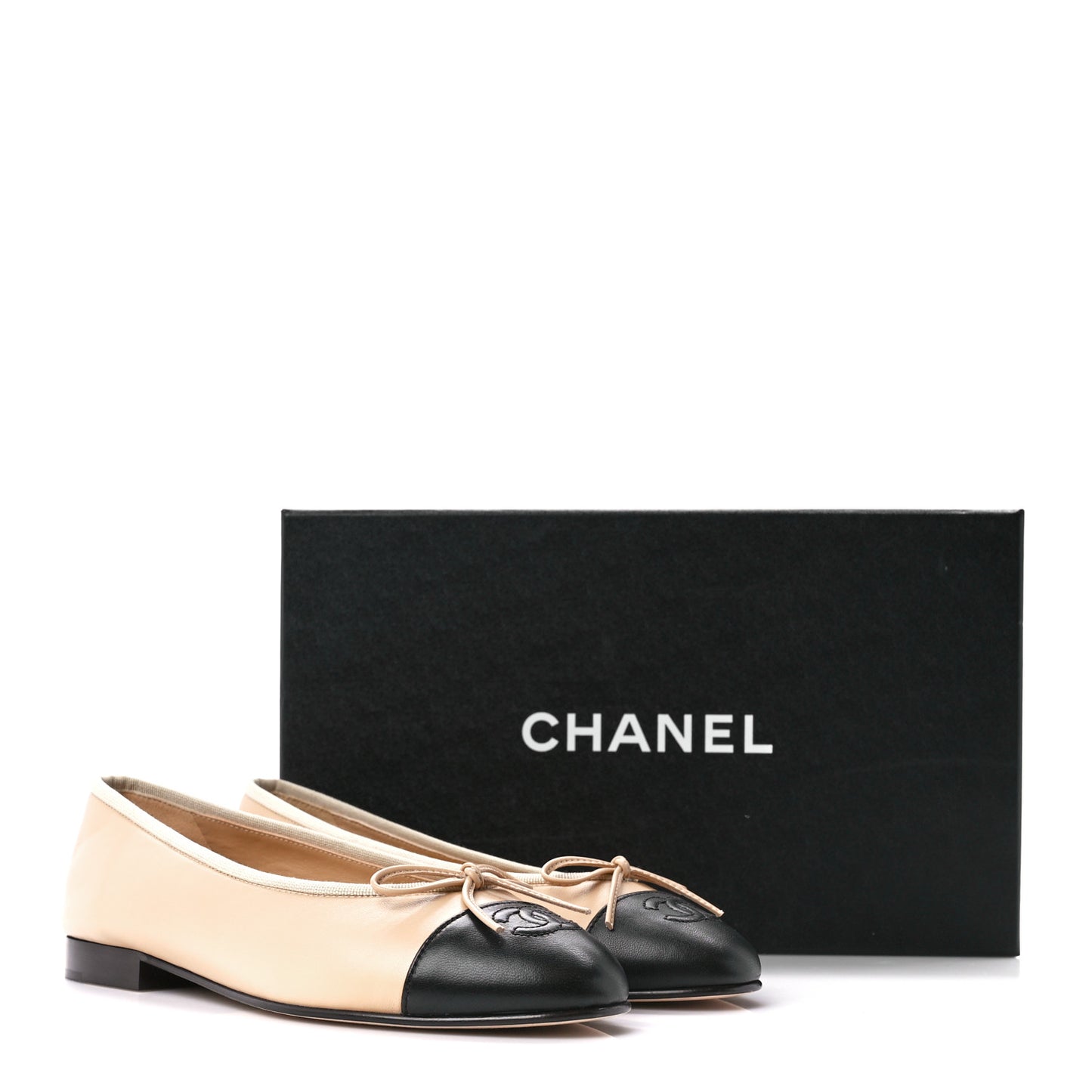 Lambskin Cap Toe CC Ballerina Flats 37 Beige Black