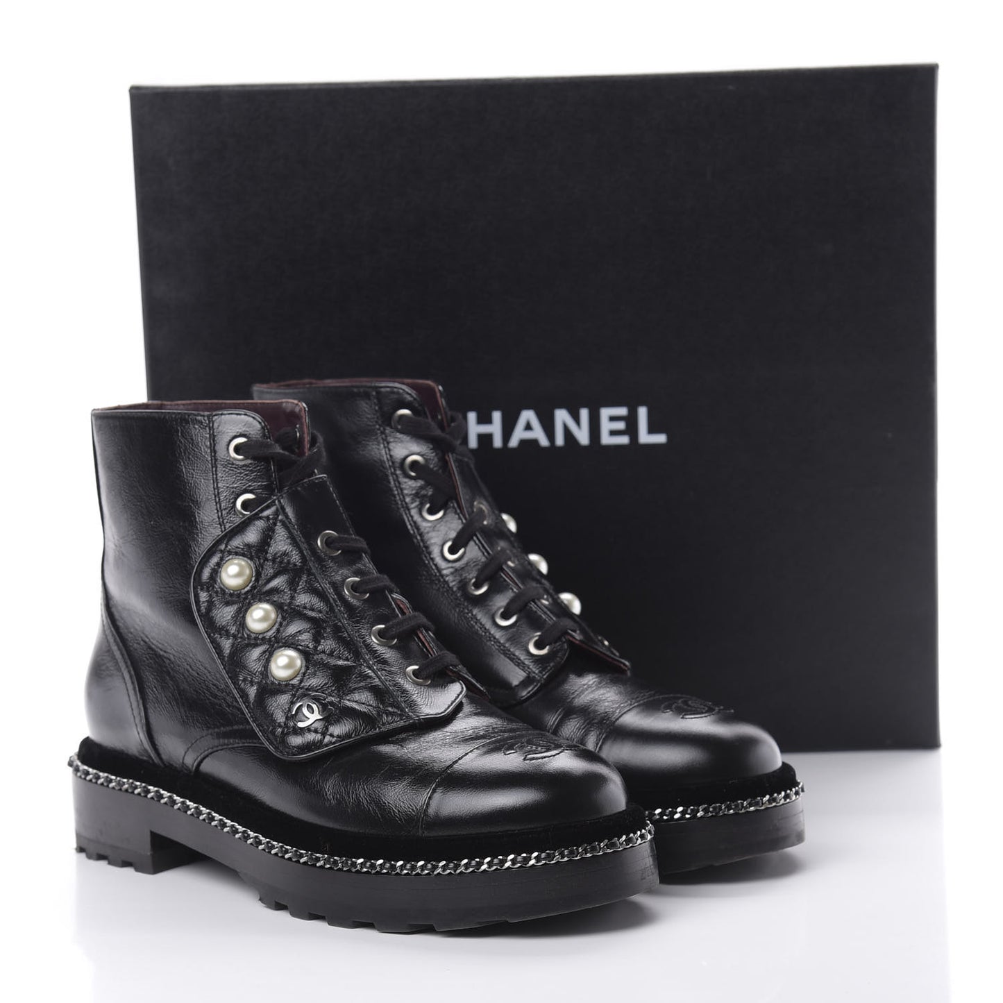 Crackled Calfskin Velvet Pearl Combat Short Boots 37.5 Black