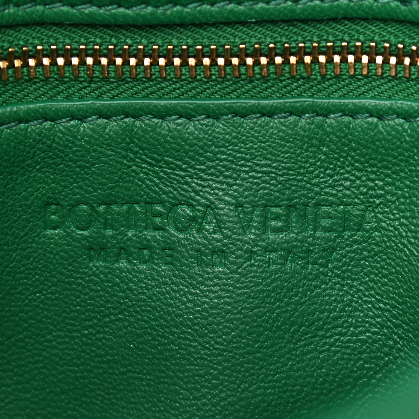 Lambskin Maxi Intreccio Padded Chain Cassette Crossbody Bag Racing Green