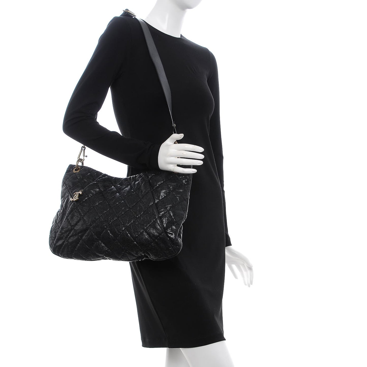 Crumpled Grained Calfskin Coco Pleats Hobo Black