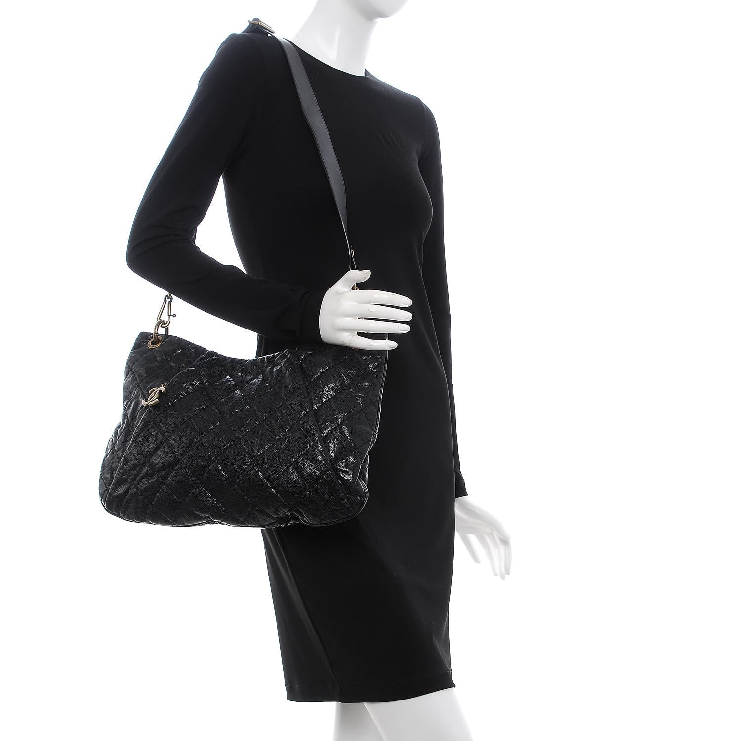 Chanel Crumpled Grained Calfskin Coco Pleats Hobo Black 2 of 8