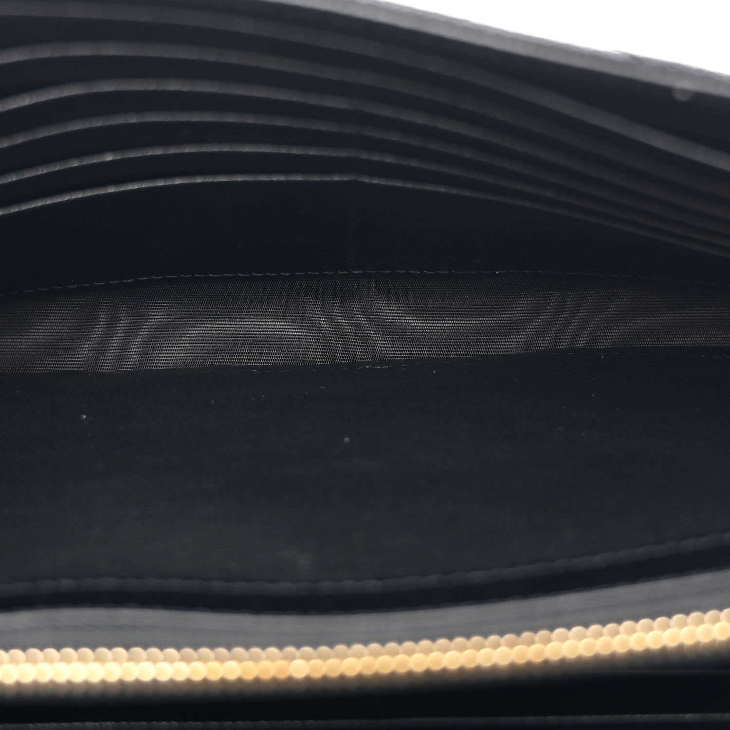 Saint Laurent Grain De Poudre Matelasse Chevron Monogram Chain Wallet Black 5 of 12
