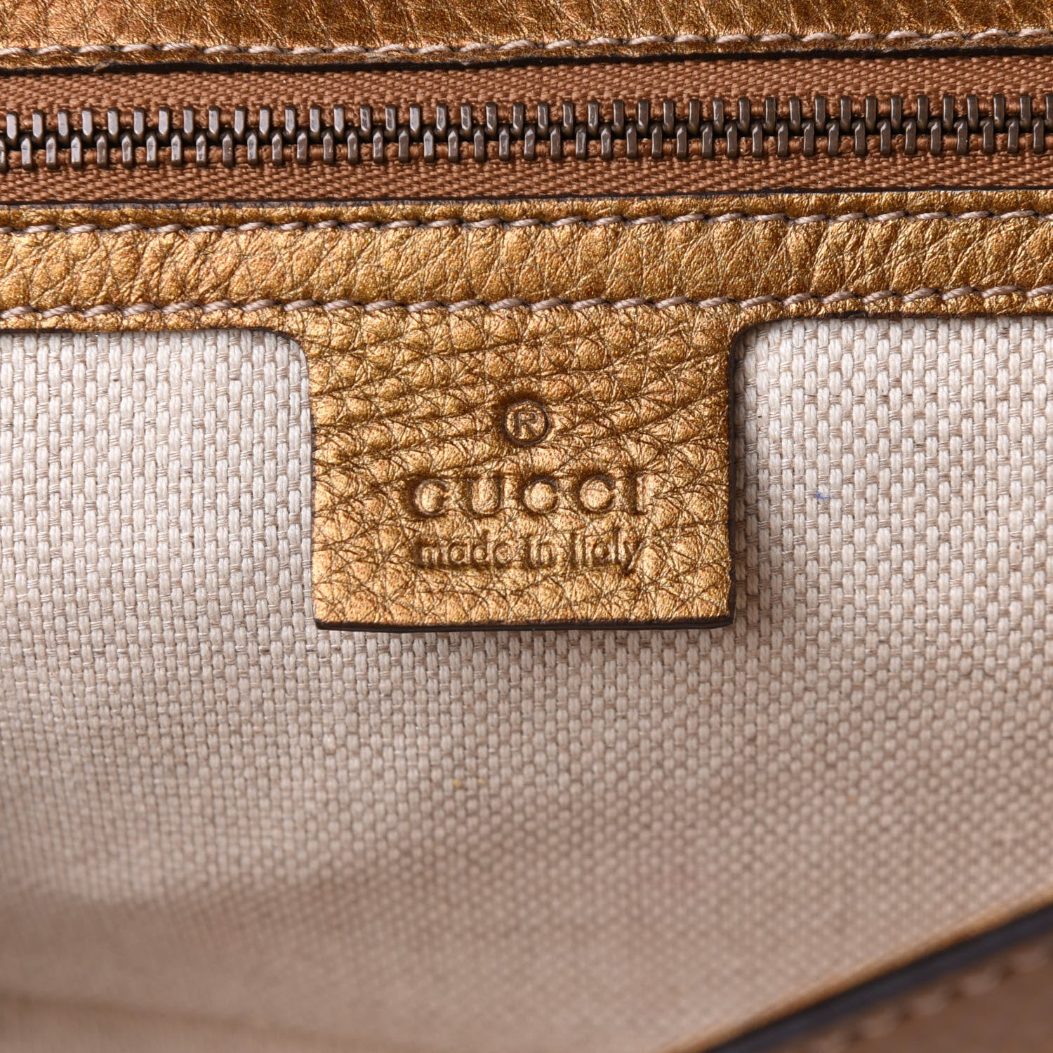 Gucci Metallic Pebbled Calfskin Medium Soho Clutch Gold Ombre 7 of 11