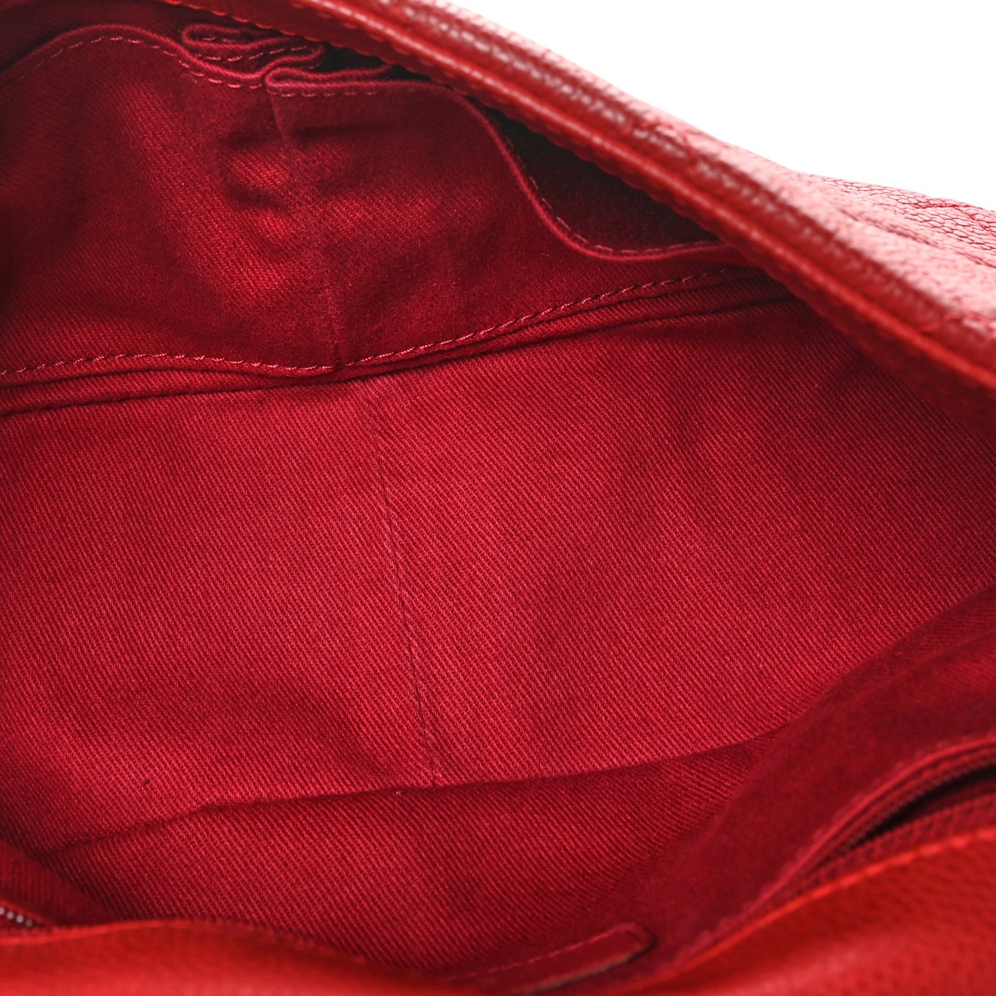 Iridescent Caviar Quilted Medium Chic Quilt Flap Red