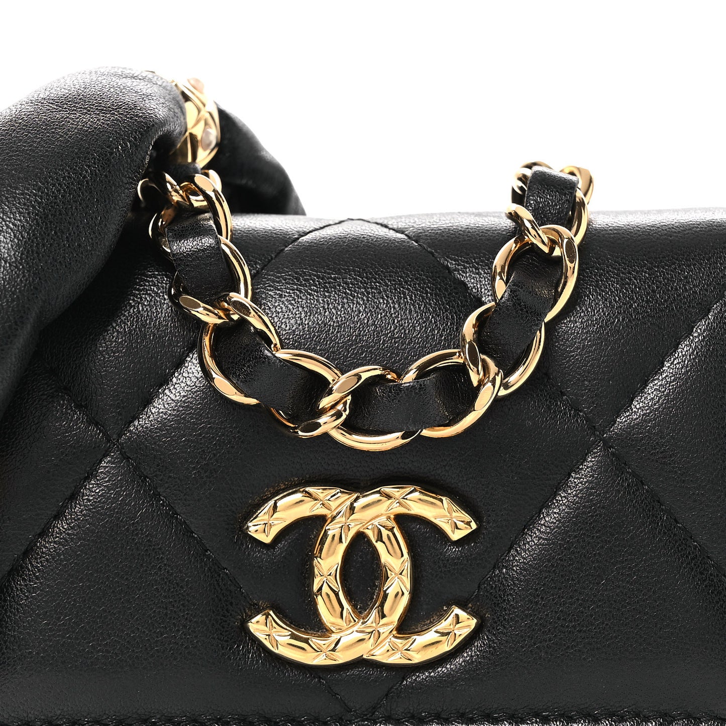 Lambskin Pearl Quilted CC Flap Card Holder With Chain  Black