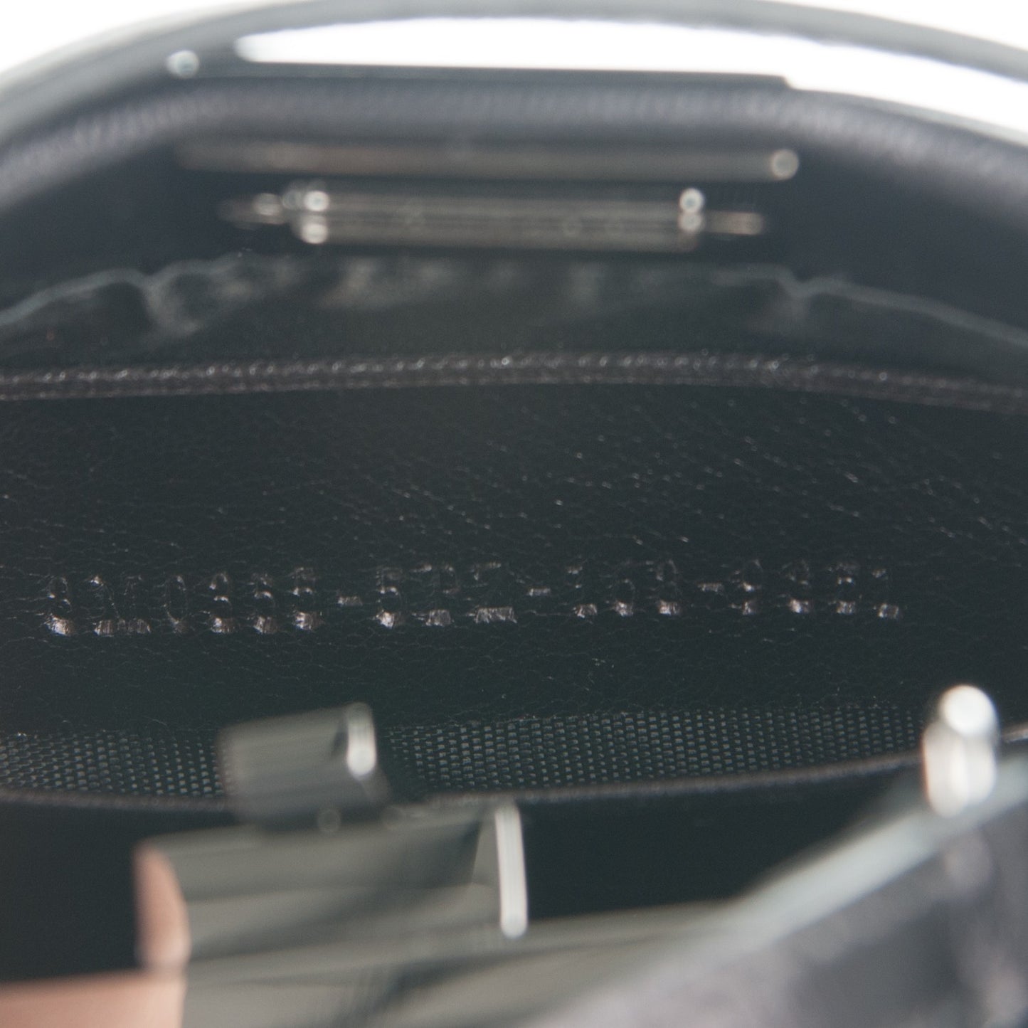 Laminated Goatskin Beaded Micro Peekaboo Iconic Satchel Canna di Fucile Black